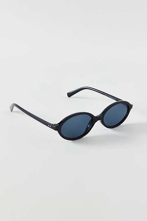 Sasha Oval Sunglasses Womens at Urban Outfitters Product Image