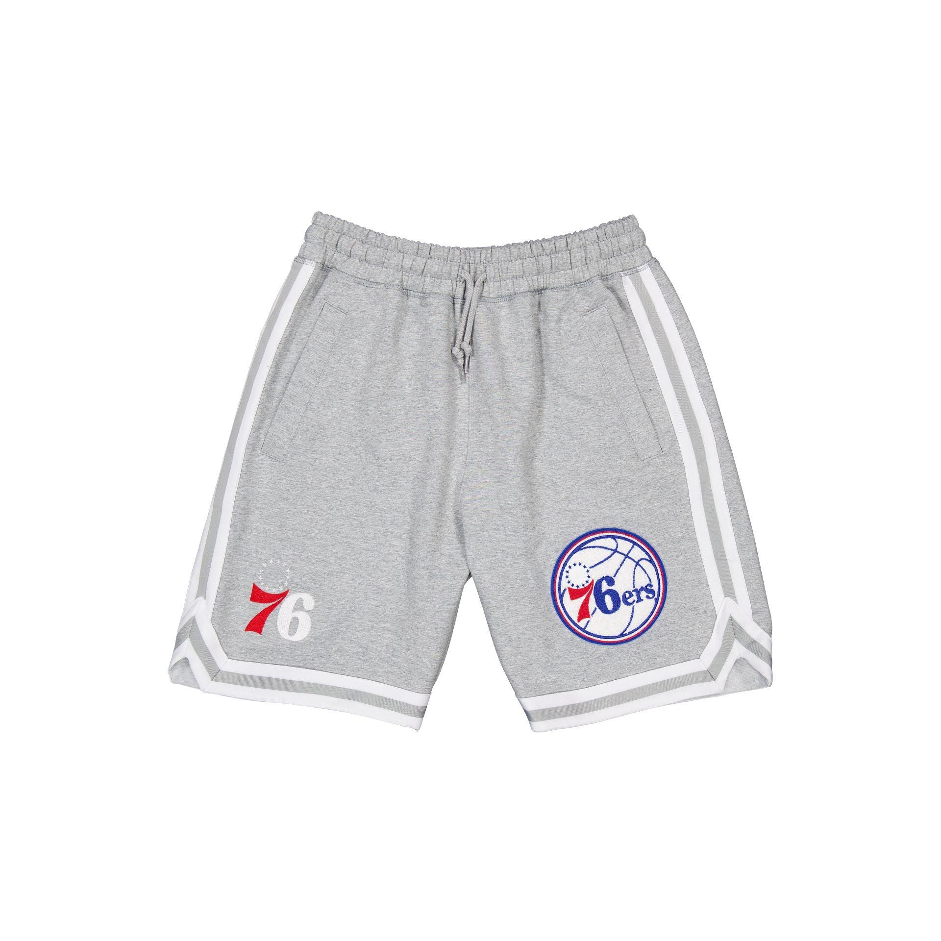 Chicago Bulls Gray Logo Select Shorts Male Product Image
