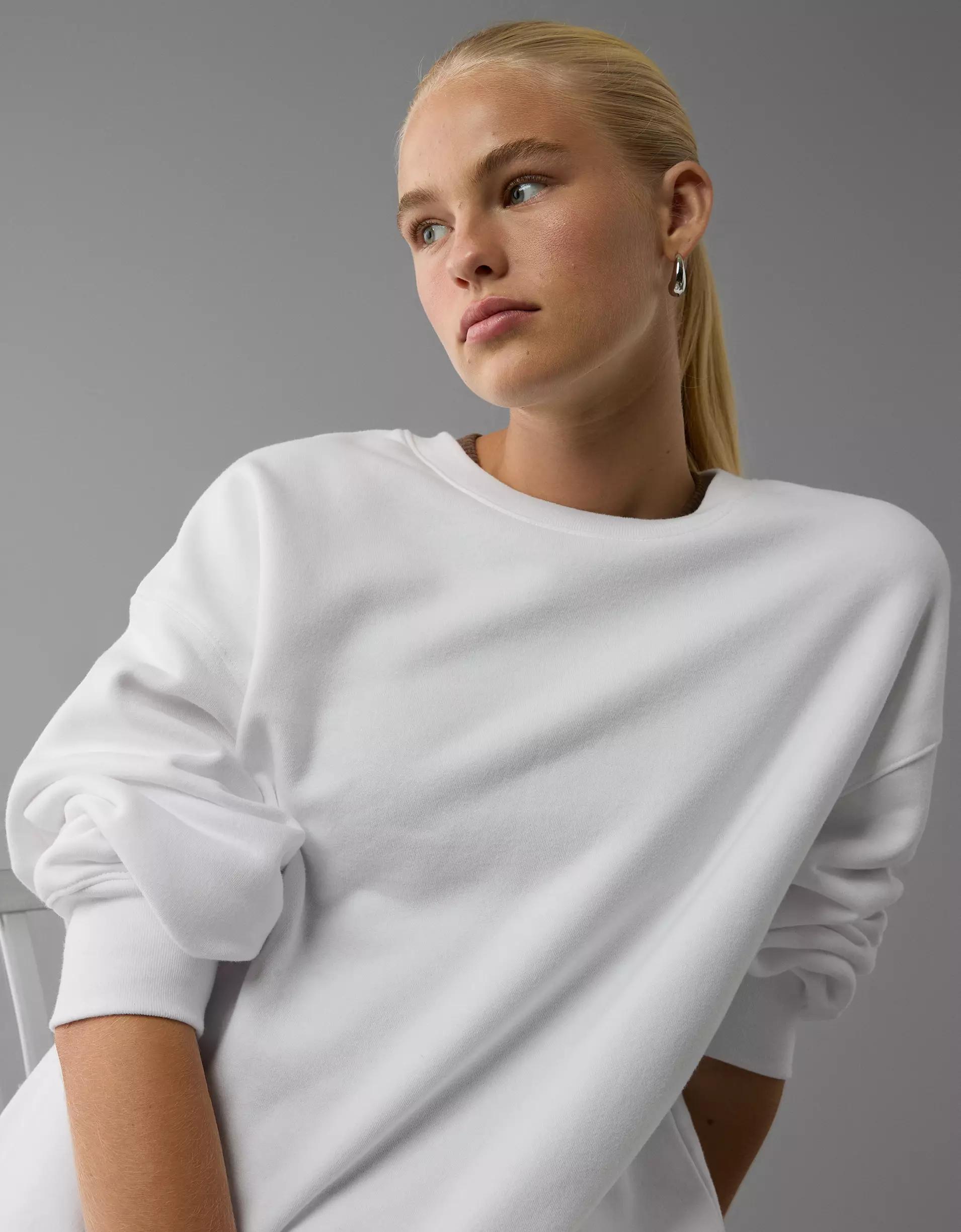 AE Everyday Luxe Crew Neck Sweatshirt Product Image