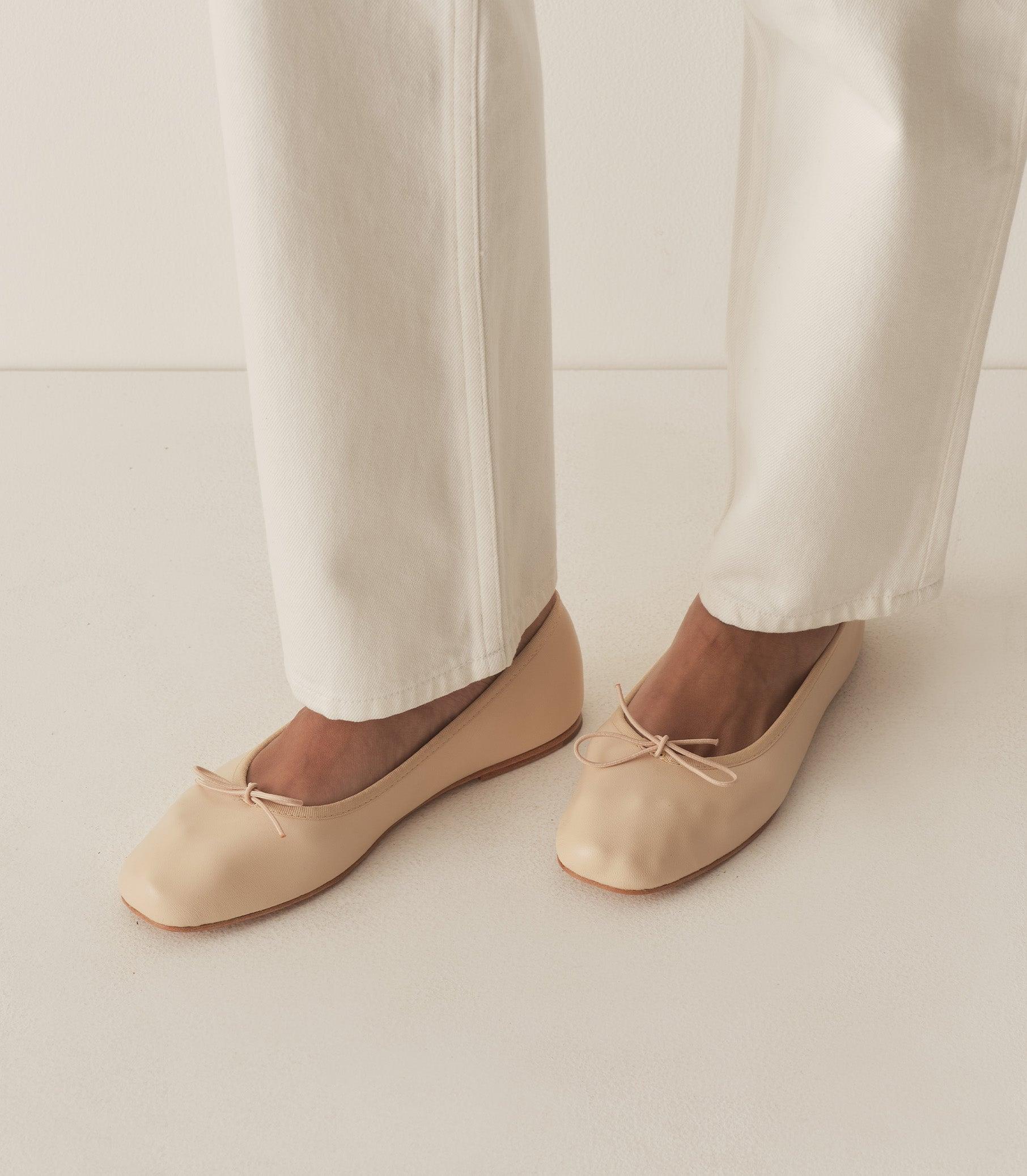 FIFI BALLET FLAT -- NUDE NAPPA Product Image