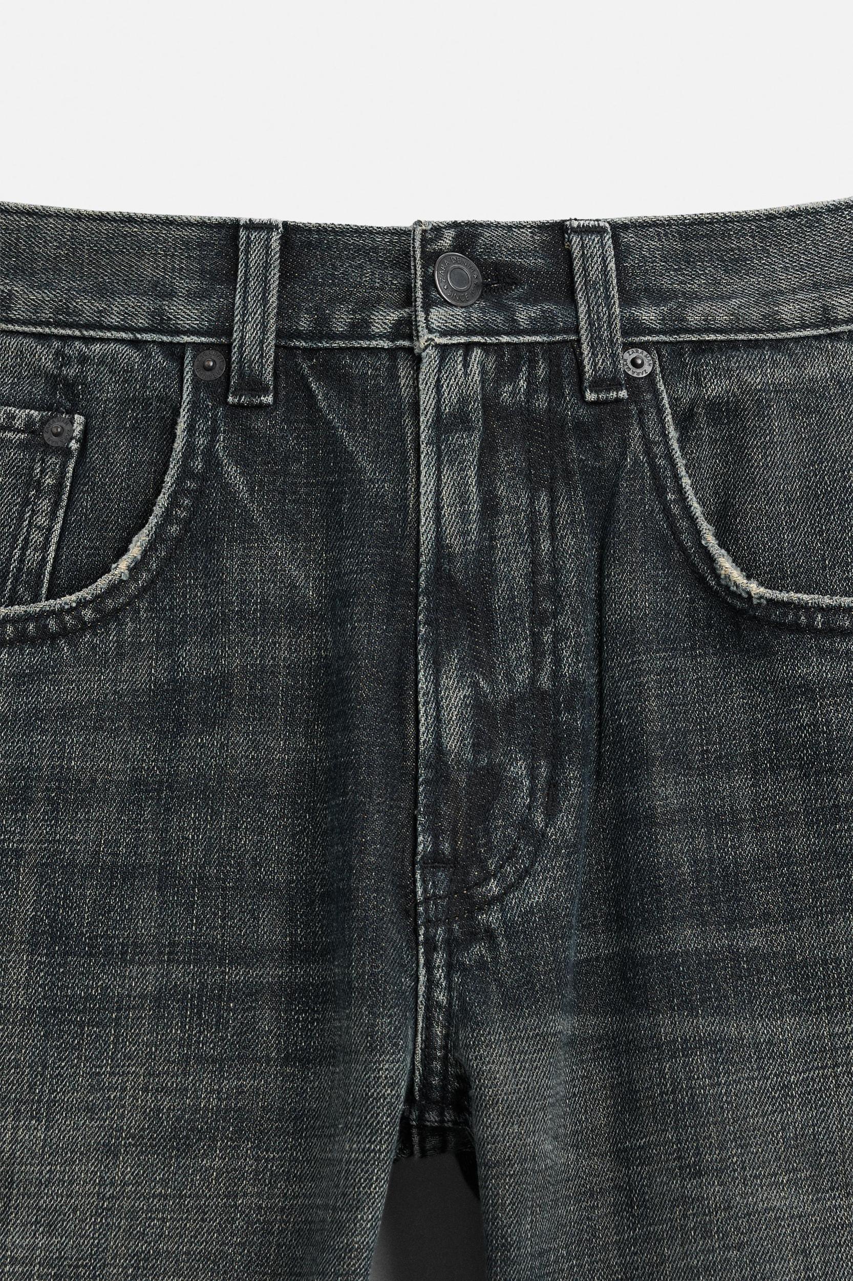STRAIGHT FIT RELAXED JEANS Product Image