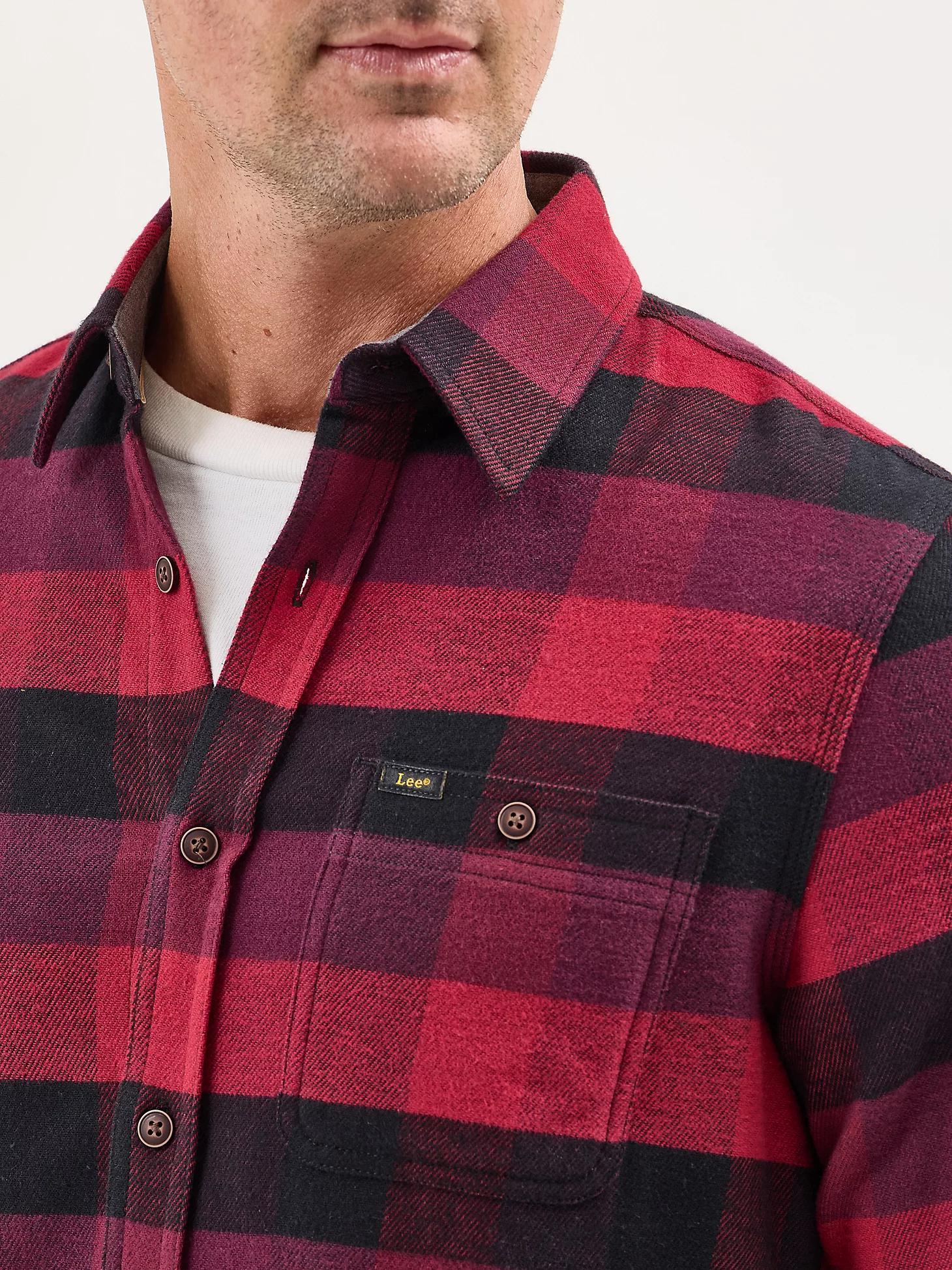 Men's One Pocket Stretch Flannel Button Down Shirt | Men's Tops & Tees | Lee® Product Image