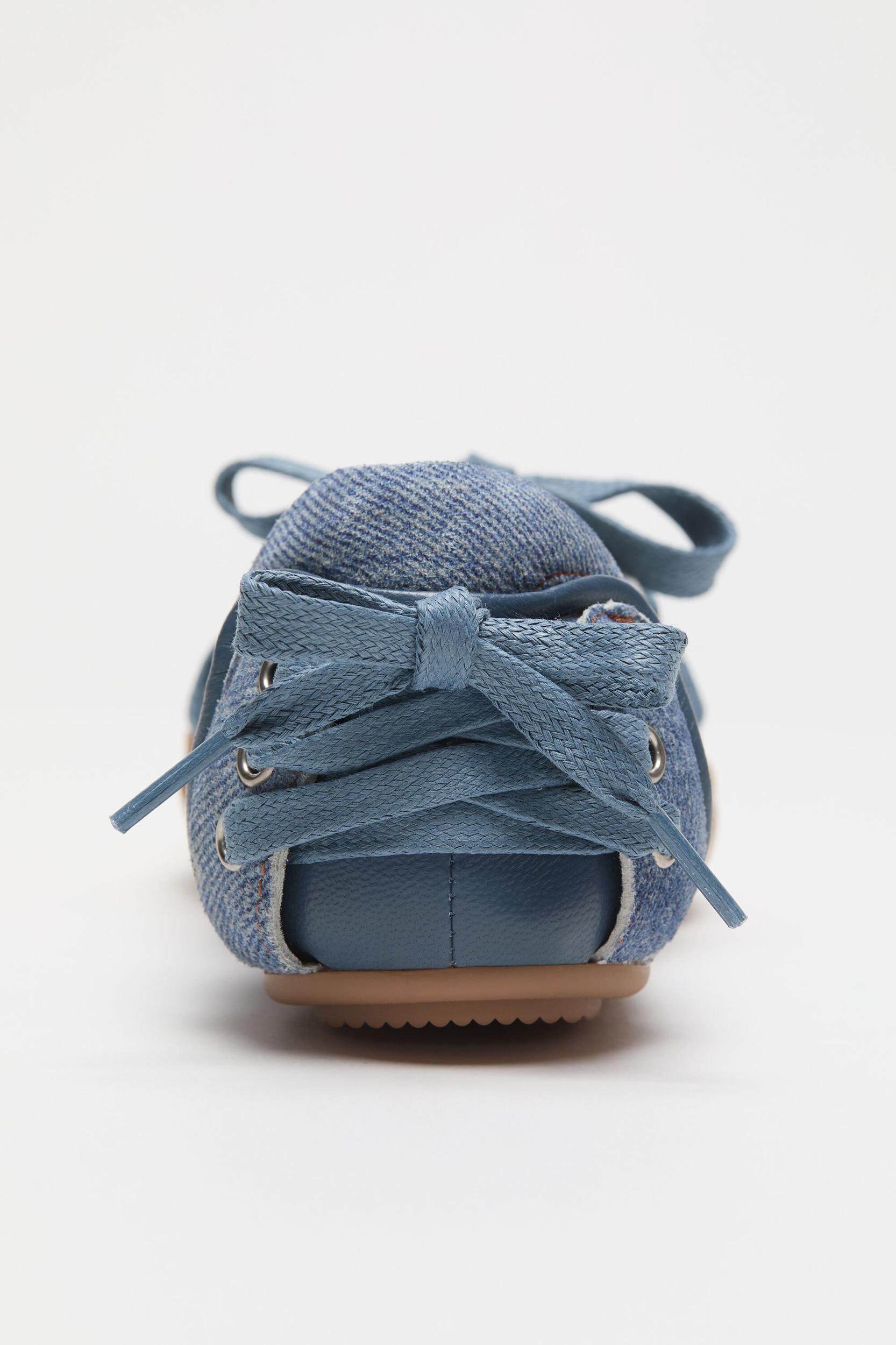 Lace-up leather shoes Product Image