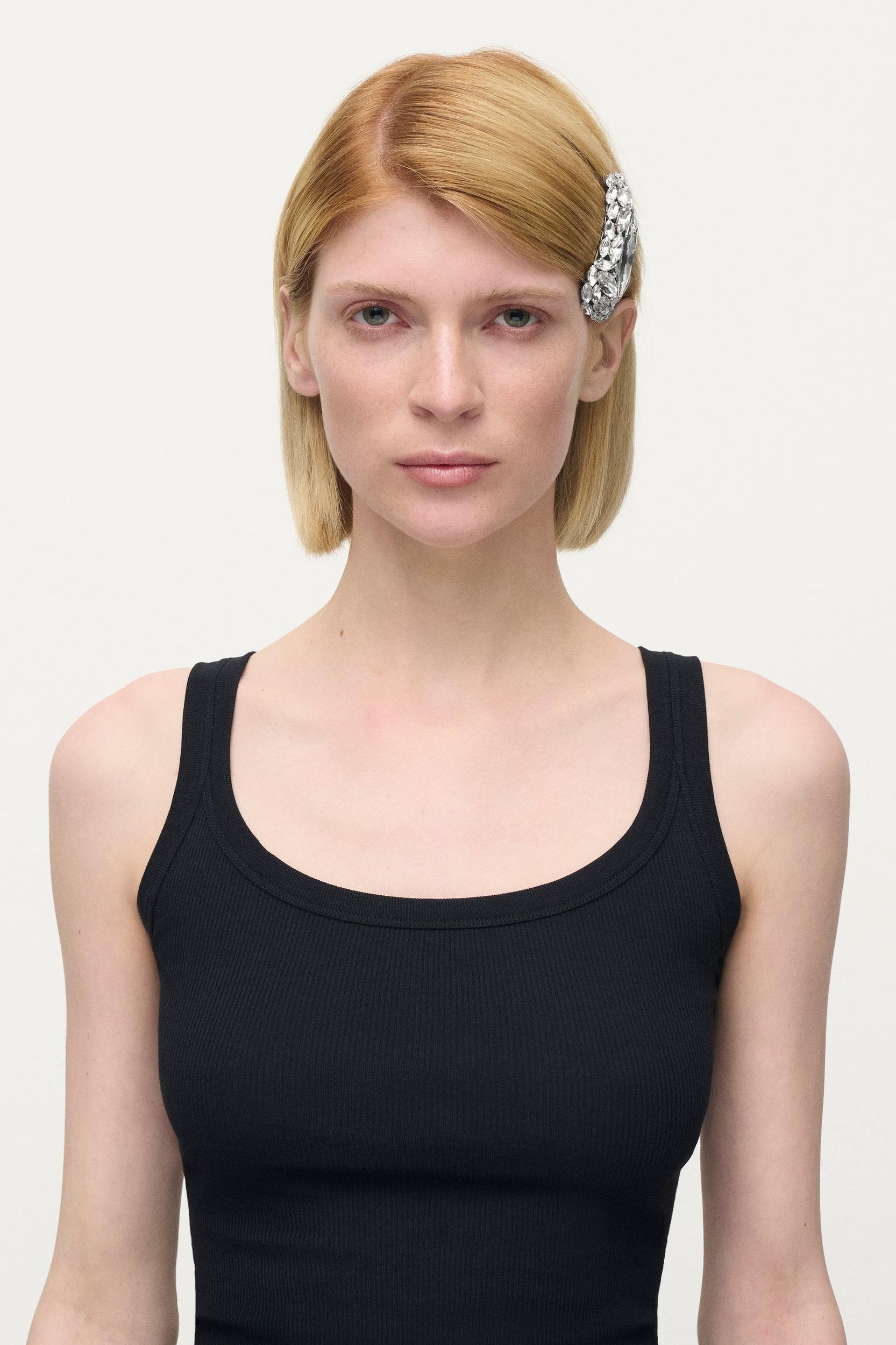 Medium Crystal Cluster Triangle Hairclip Product Image