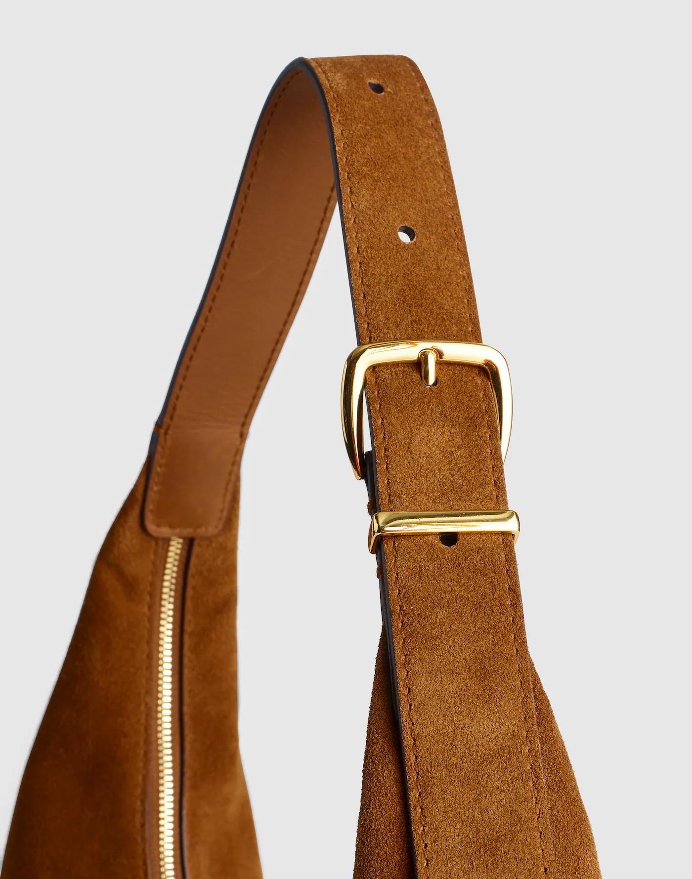 The Essential Curve Medium Shoulder Bag Product Image