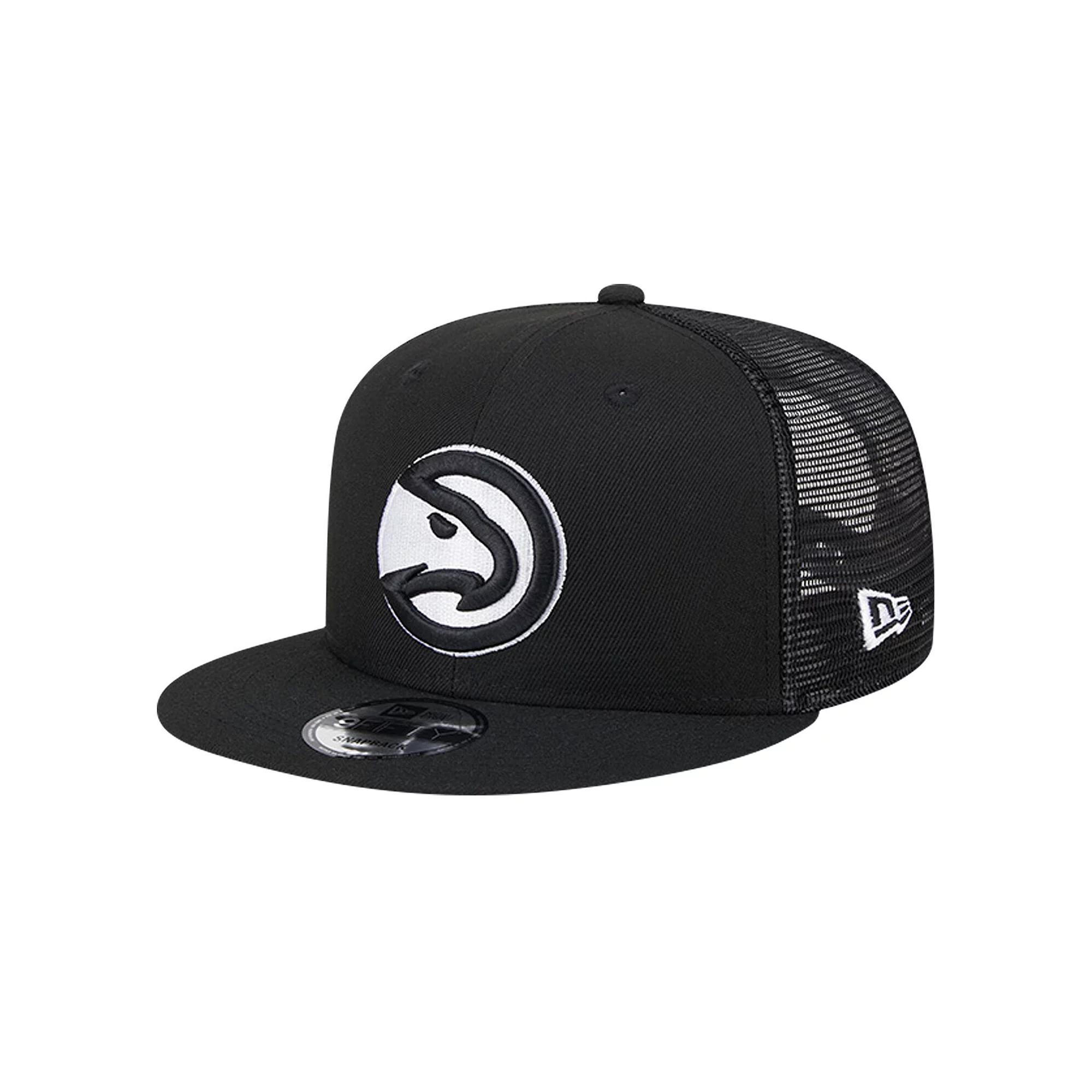 Men's New Era Black Atlanta Hawks Evergreen 9FIFTY Trucker Snapback Hat Product Image