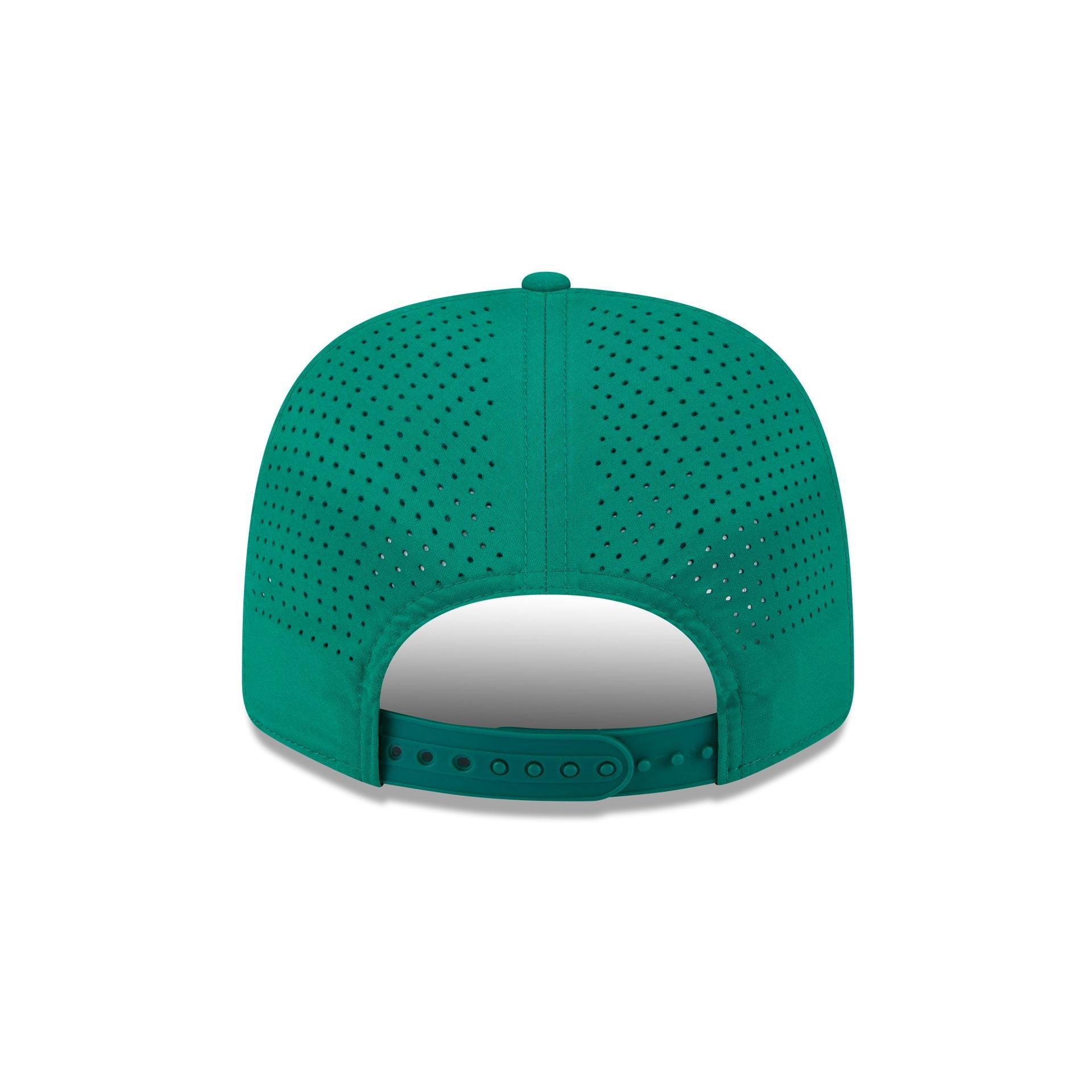 Atlanta Braves St. Patrick's Day 2025 9SEVENTY Stretch-Snap Hat Male Product Image