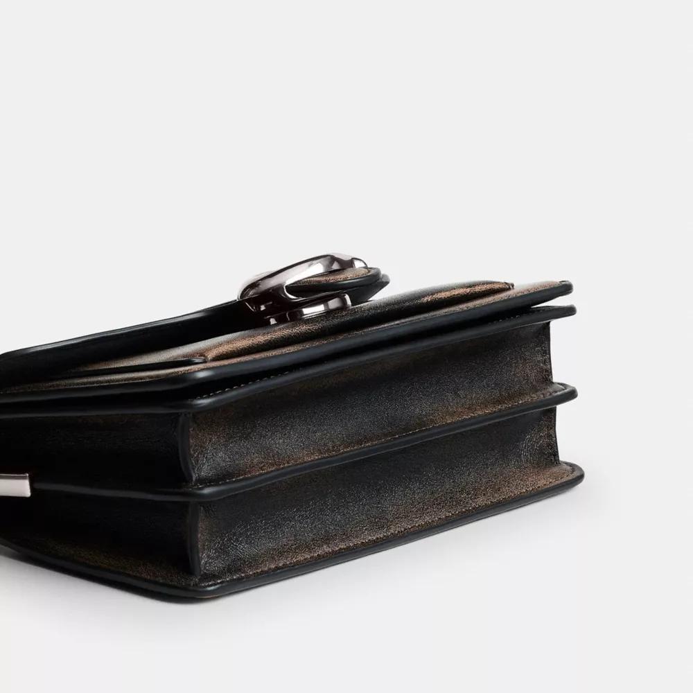 Tabby Shoulder Bag 20 In Loved Leather Product Image