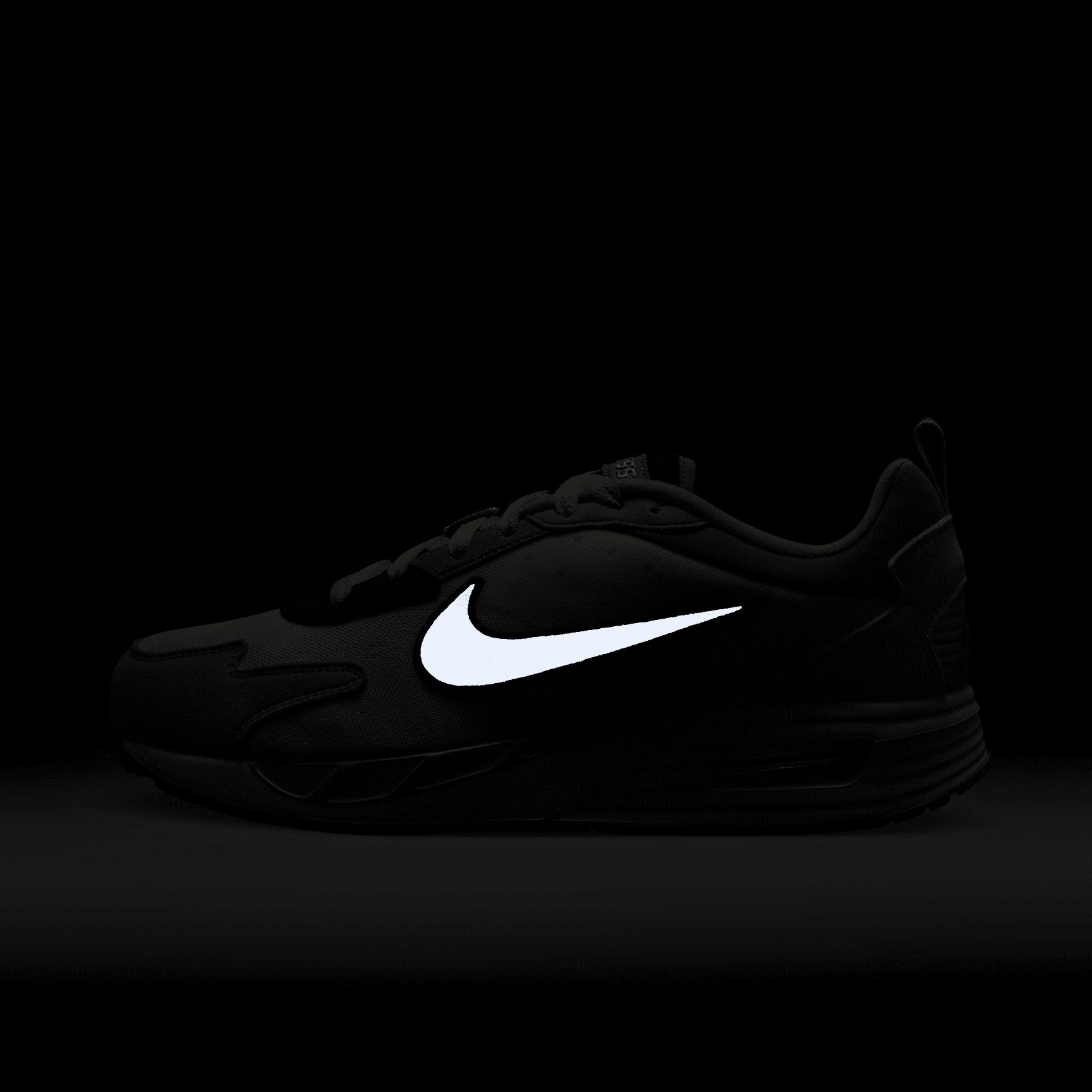Tennessee Nike Air Max Solo Men's Shoes Product Image
