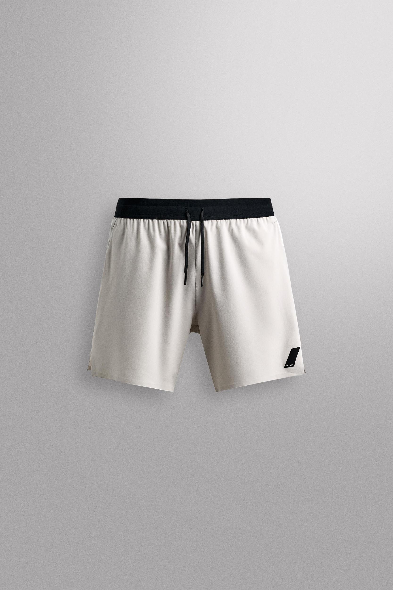 BASIC TRAINING SHORTS Product Image