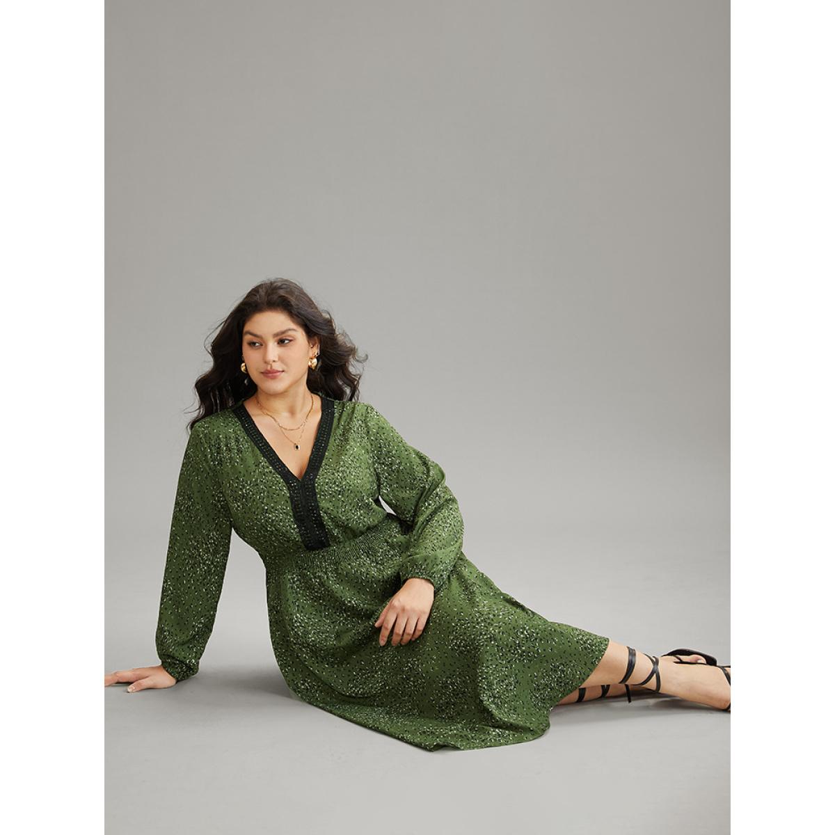 Plus Size Allover Print Shirred Pocket Contrast Trim Dress ArmyGreen Women Elegant Elastic cuffs V-neck Long Sleeve Curvy Midi Dress BloomChic 10/M Product Image
