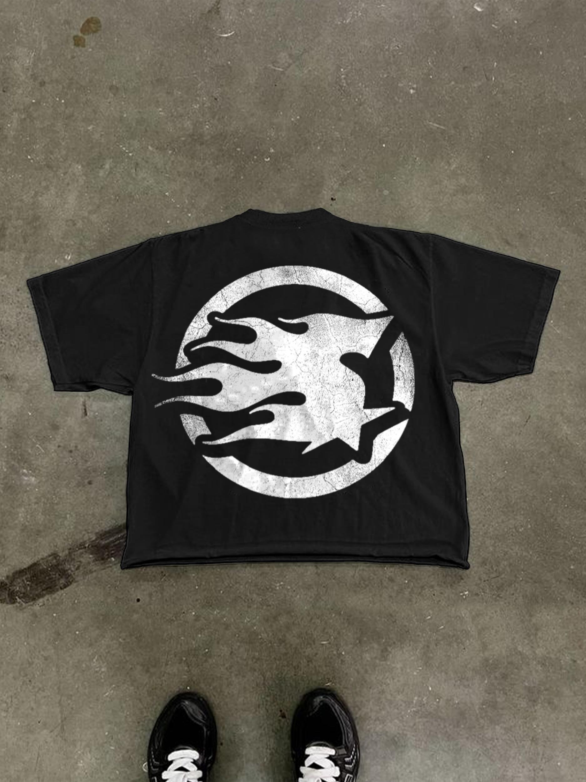 Street Metal Braces Vintage Lips Graphic Cropped T-shirt Product Image