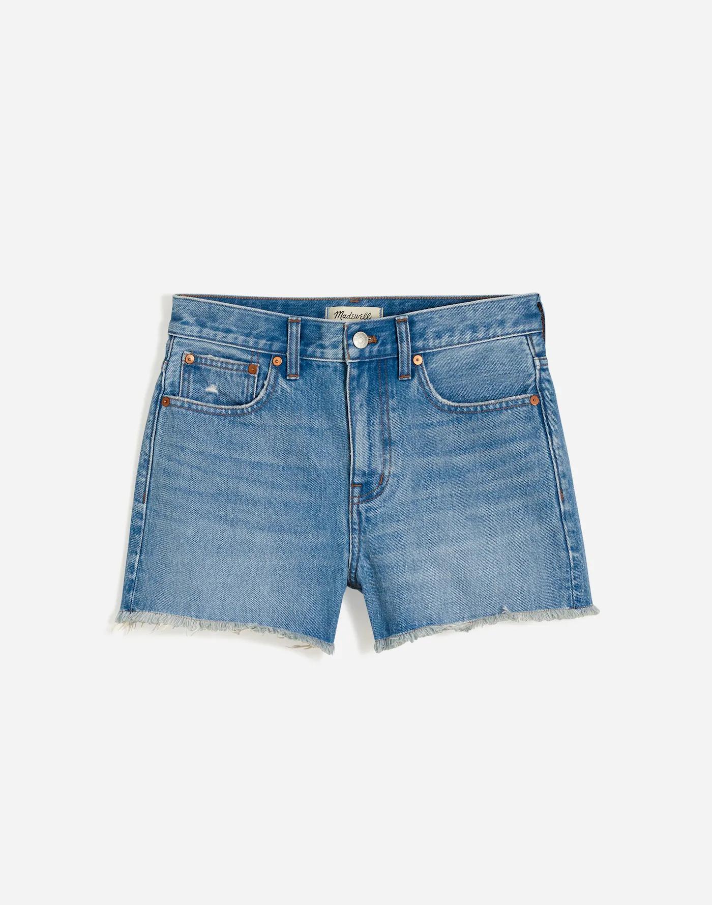 Relaxed Mid-Length Denim Shorts in Bonavie Wash: Raw-Hem Edition Product Image