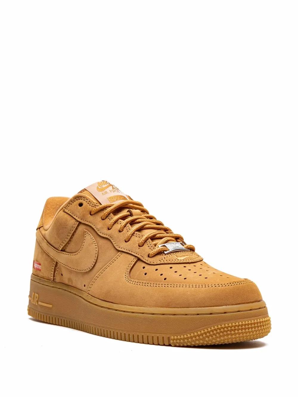 x Supreme Air Force 1 Low SP "Supreme" sneakers Product Image