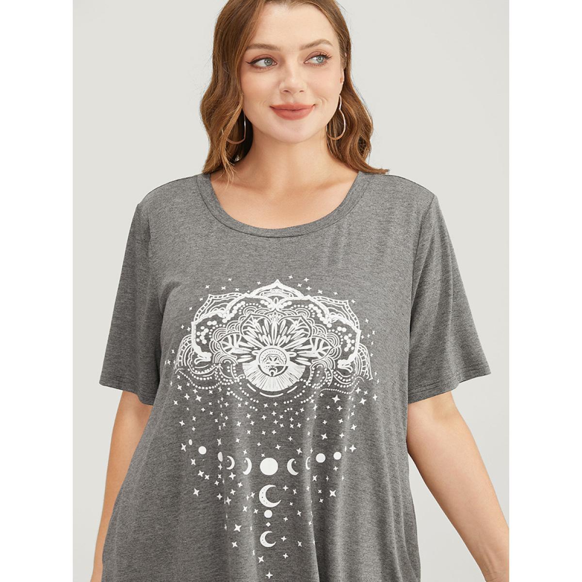 Plus Size Moon & Star Print Pocket Graphic Tee Dress Gray Women Casual Printed Curvy Midi Dress BloomChic 22-24/3X Product Image