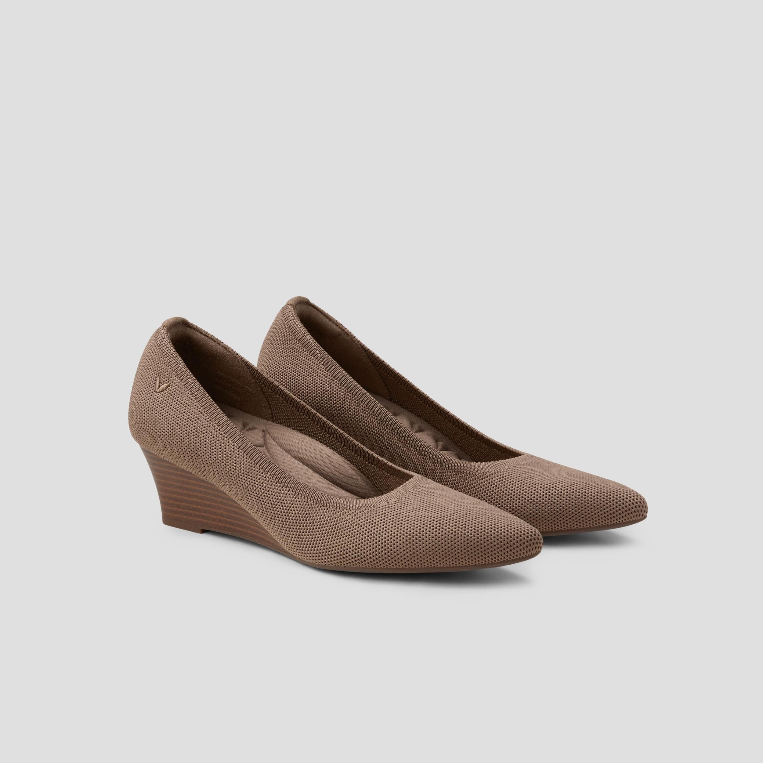 Pointed-Toe Wedge (Aria Wedge Pro) Product Image