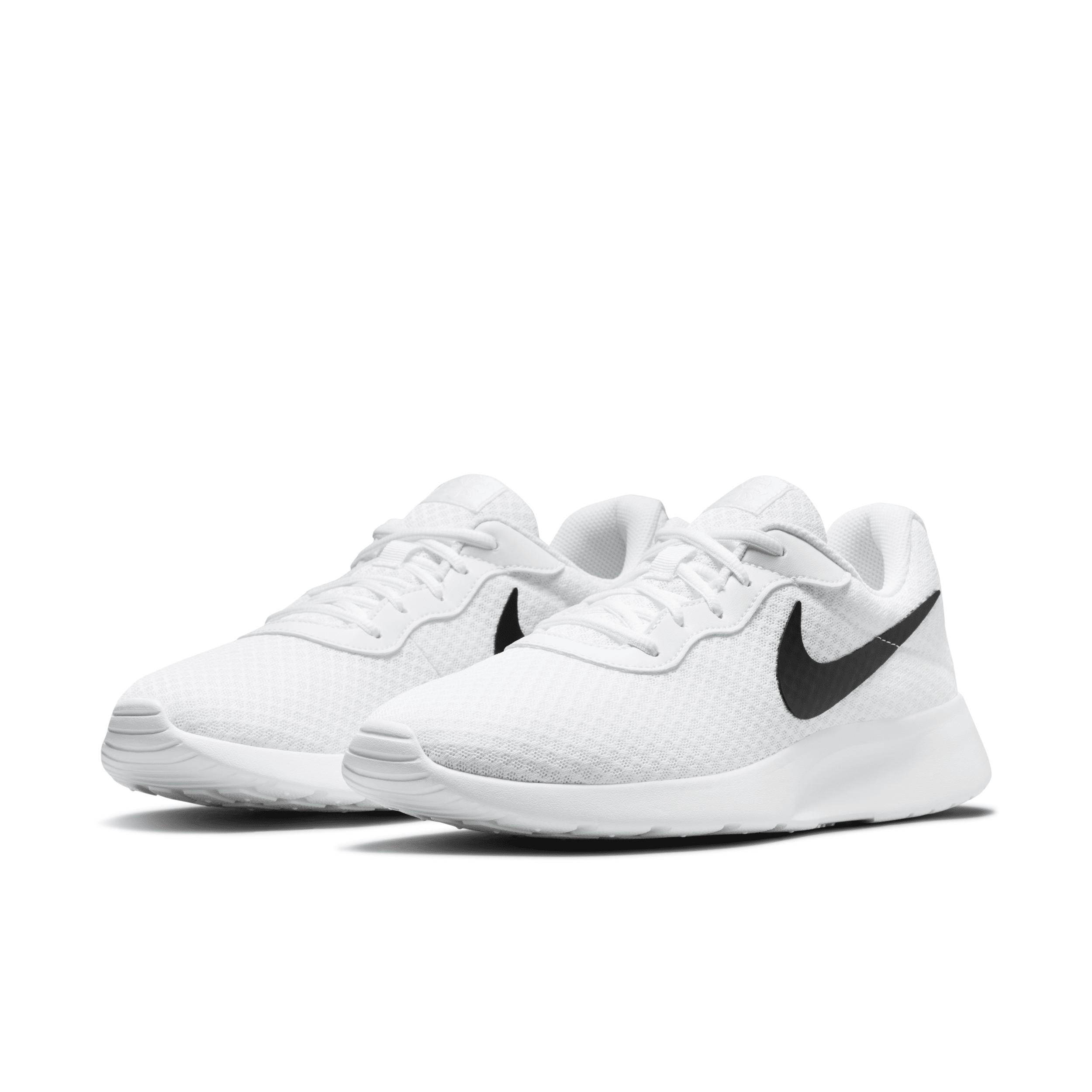 Nike Tanjun Men's Shoes Product Image