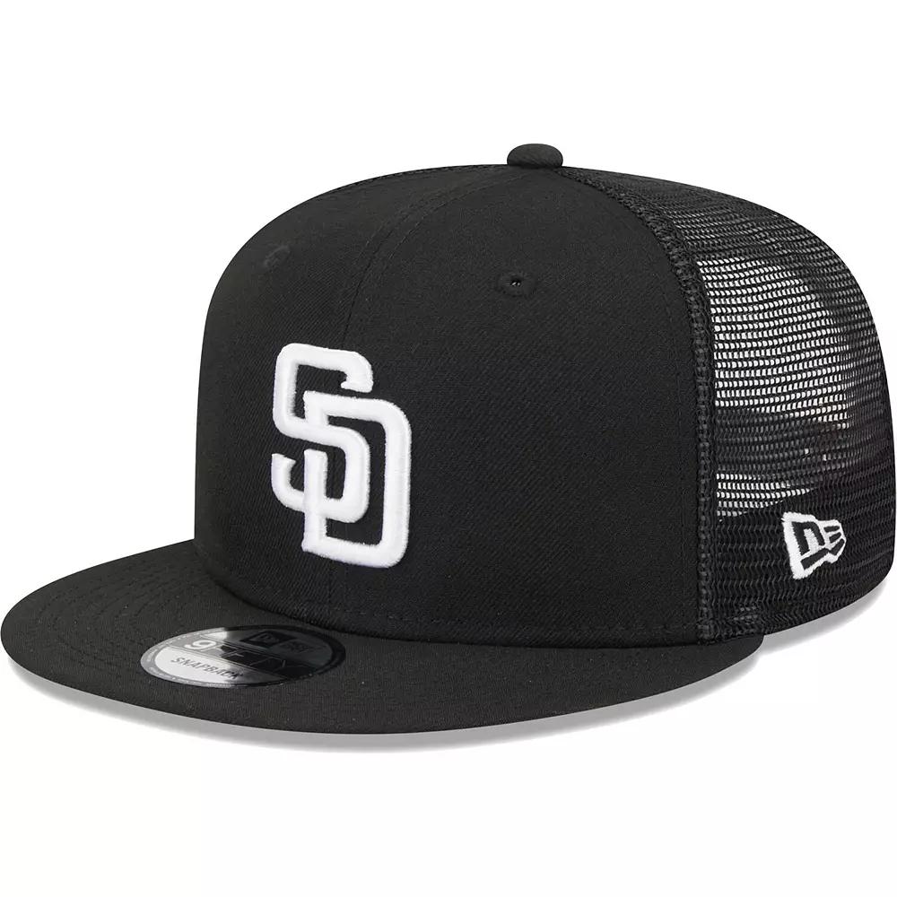 Men's New Era Black San Diego Padres Trucker 9FIFTY Snapback Hat Product Image