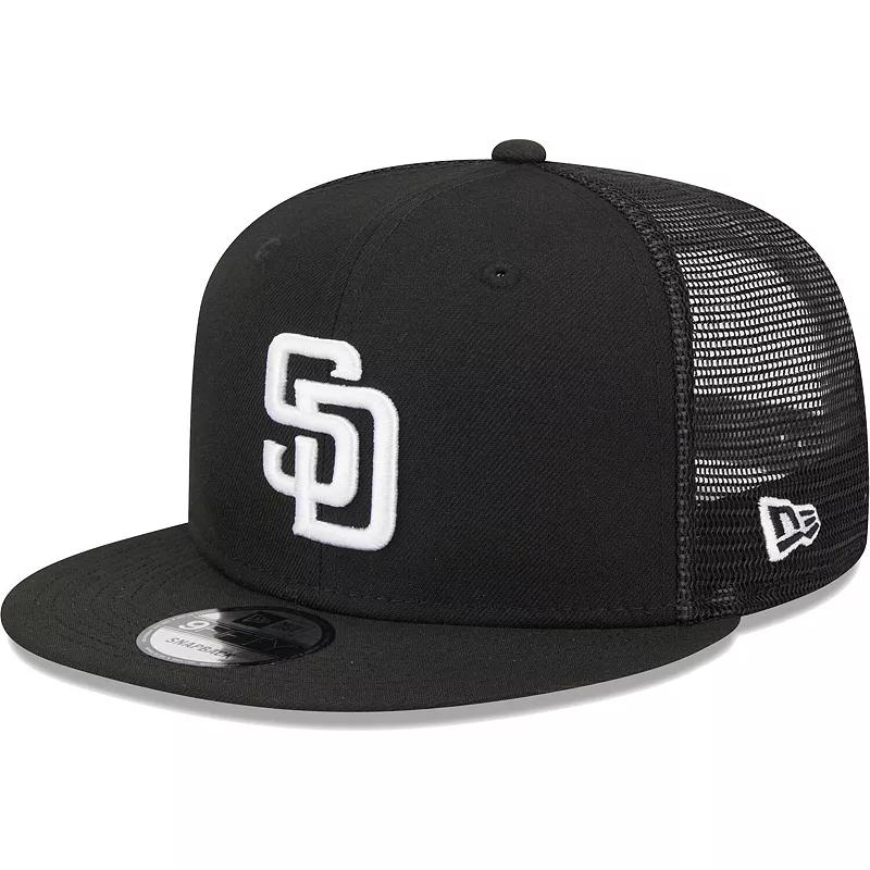 Men's New Era Black San Diego Padres Trucker 9FIFTY Snapback Hat Product Image