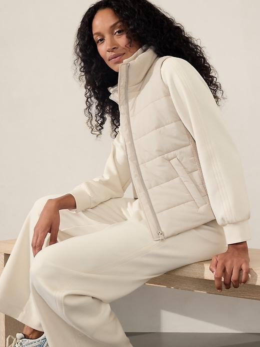 Incline Hybrid Vest Product Image