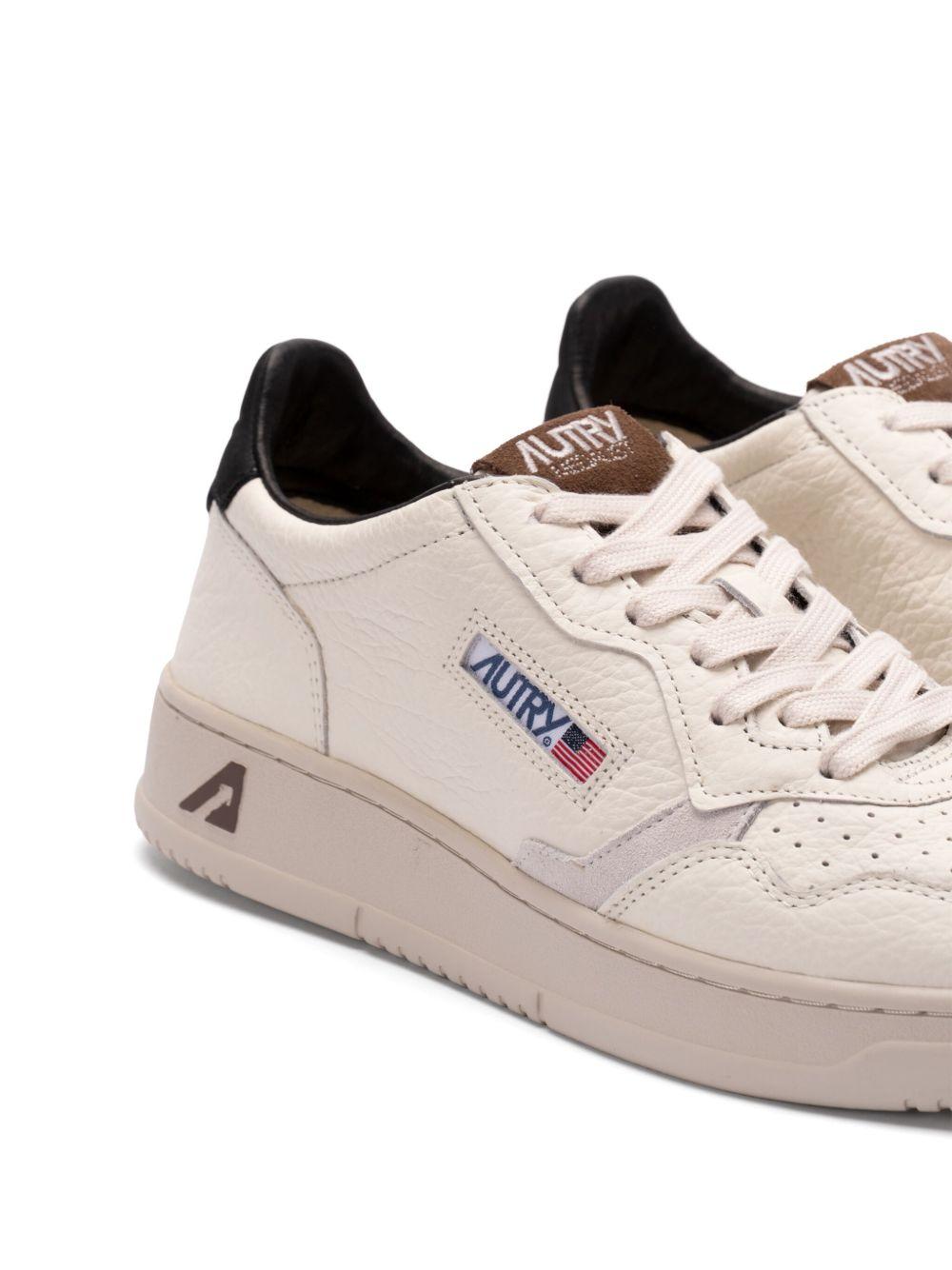 Aulmle sneakers  Product Image