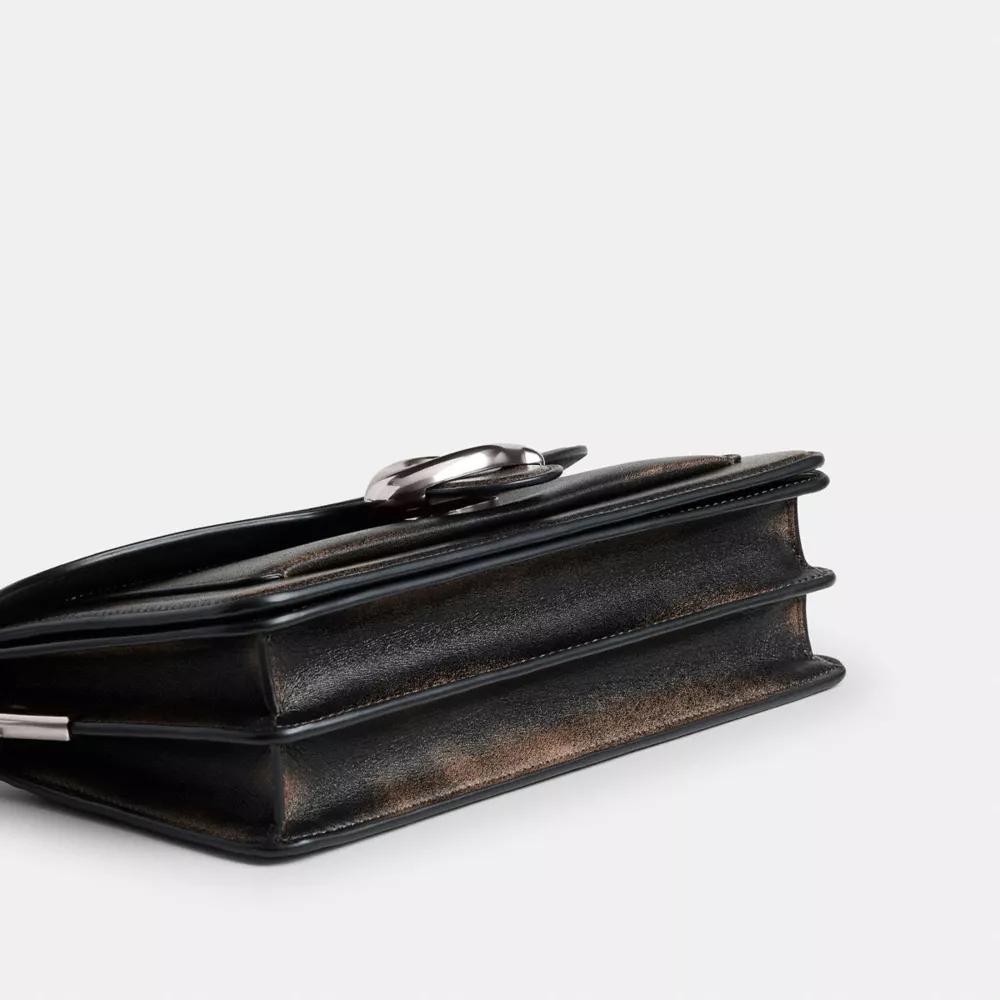 Tabby Shoulder Bag 26 In Loved Leather Product Image