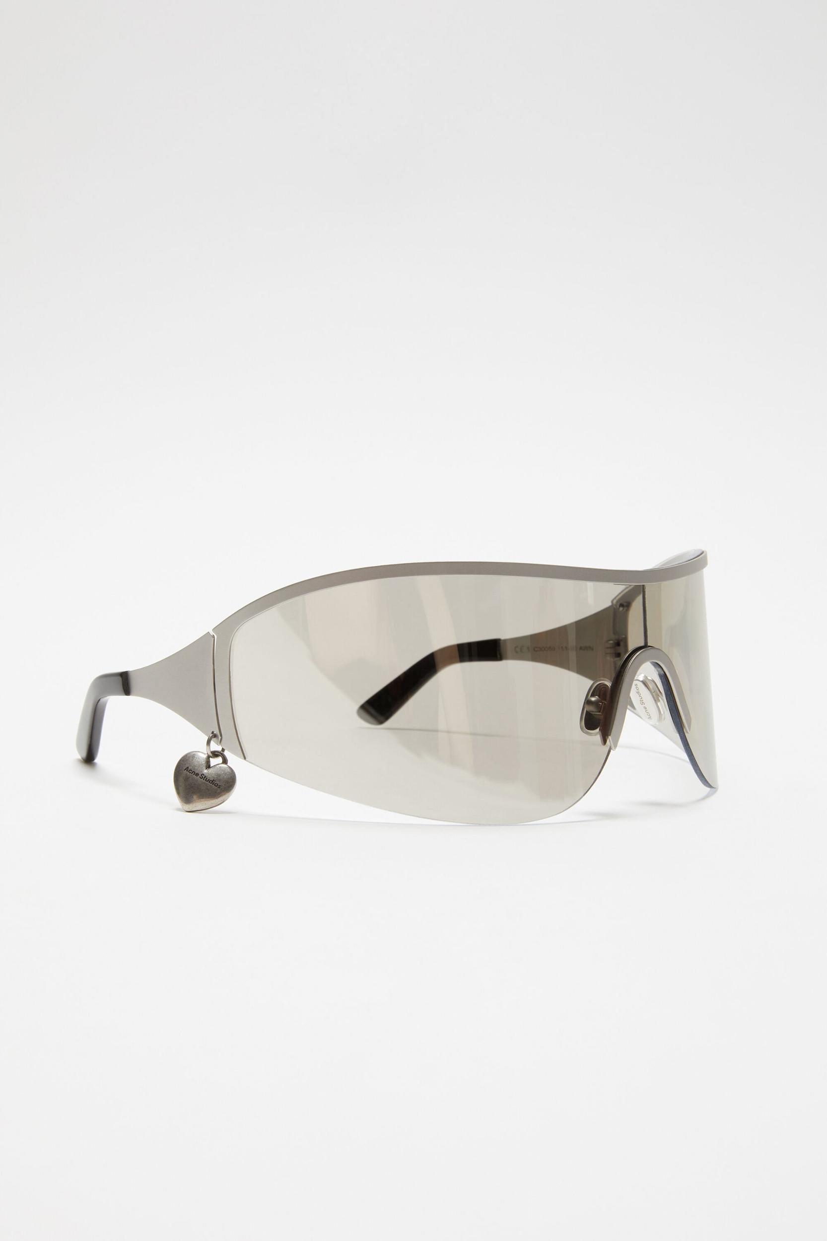 Metal frame sunglasses Product Image
