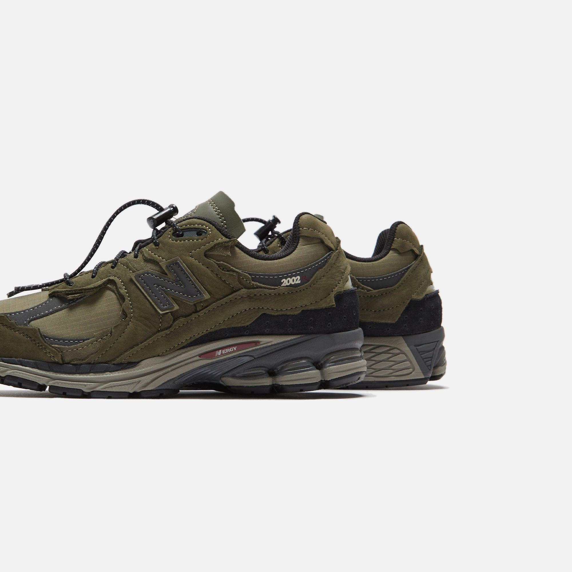 New Balance 2002R - Dark Moss Male Product Image