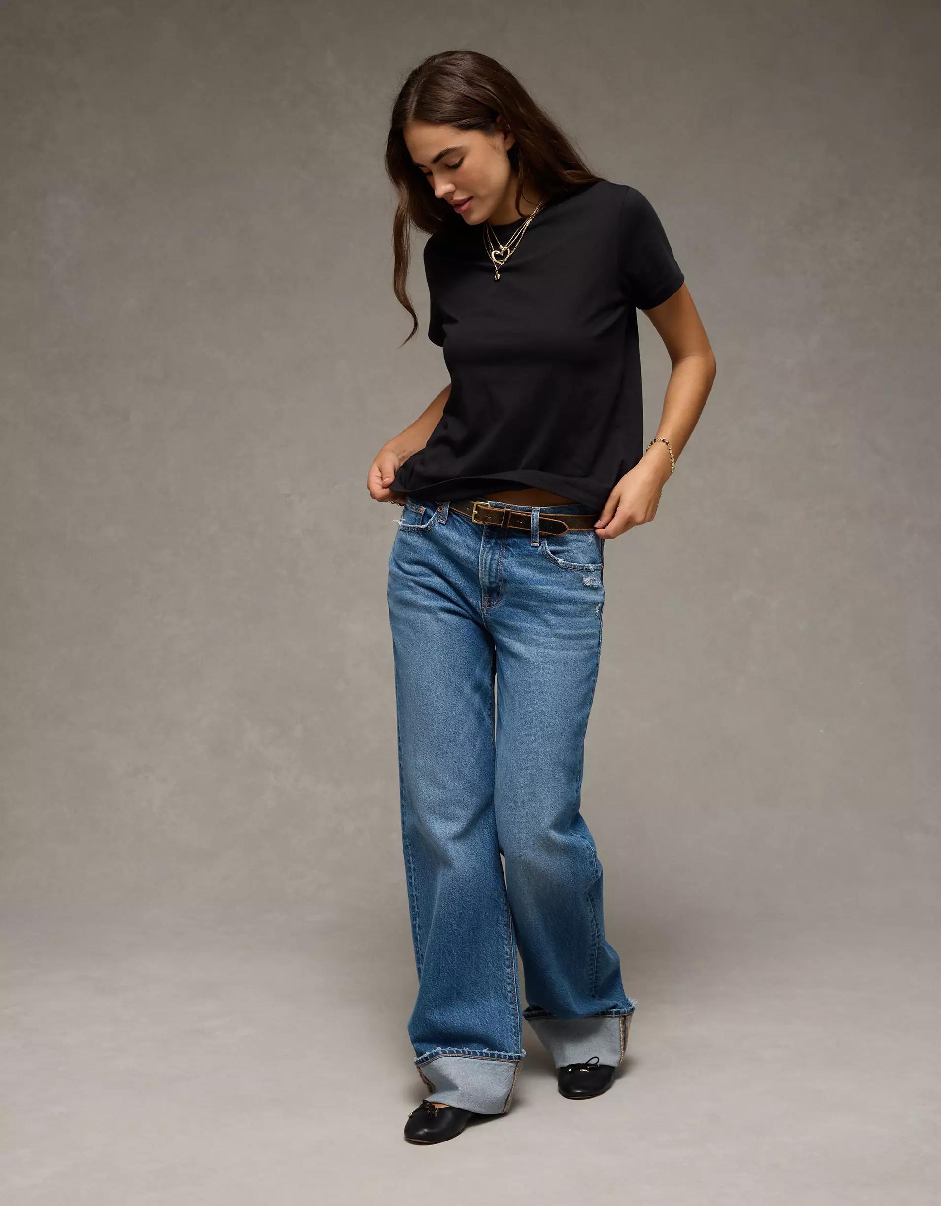 AE Short Sleeve Classic T-Shirt Product Image