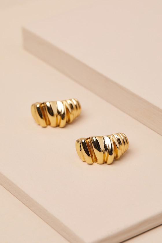 Sannie Gold Textured Ripple Hoop Earrings Product Image