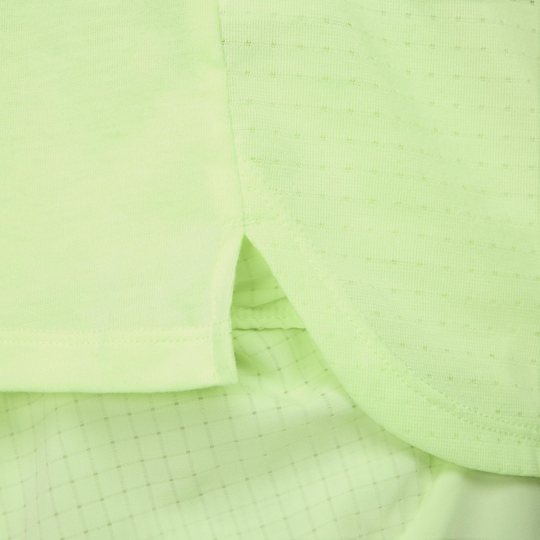 Nike Solar Chase Men's Dri-FIT ADV Short-Sleeve Running Top Product Image