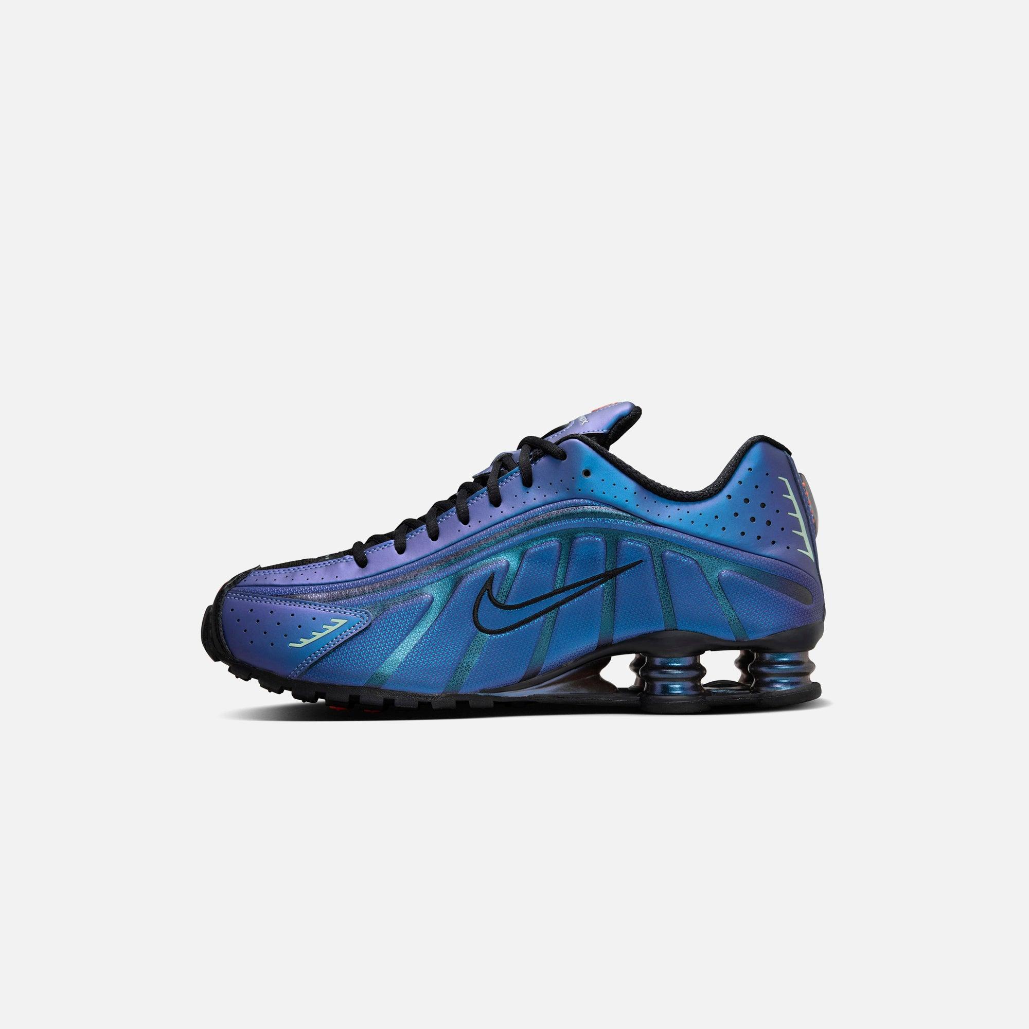 Nike Shox R4 - Black / Hot Punch Male Product Image