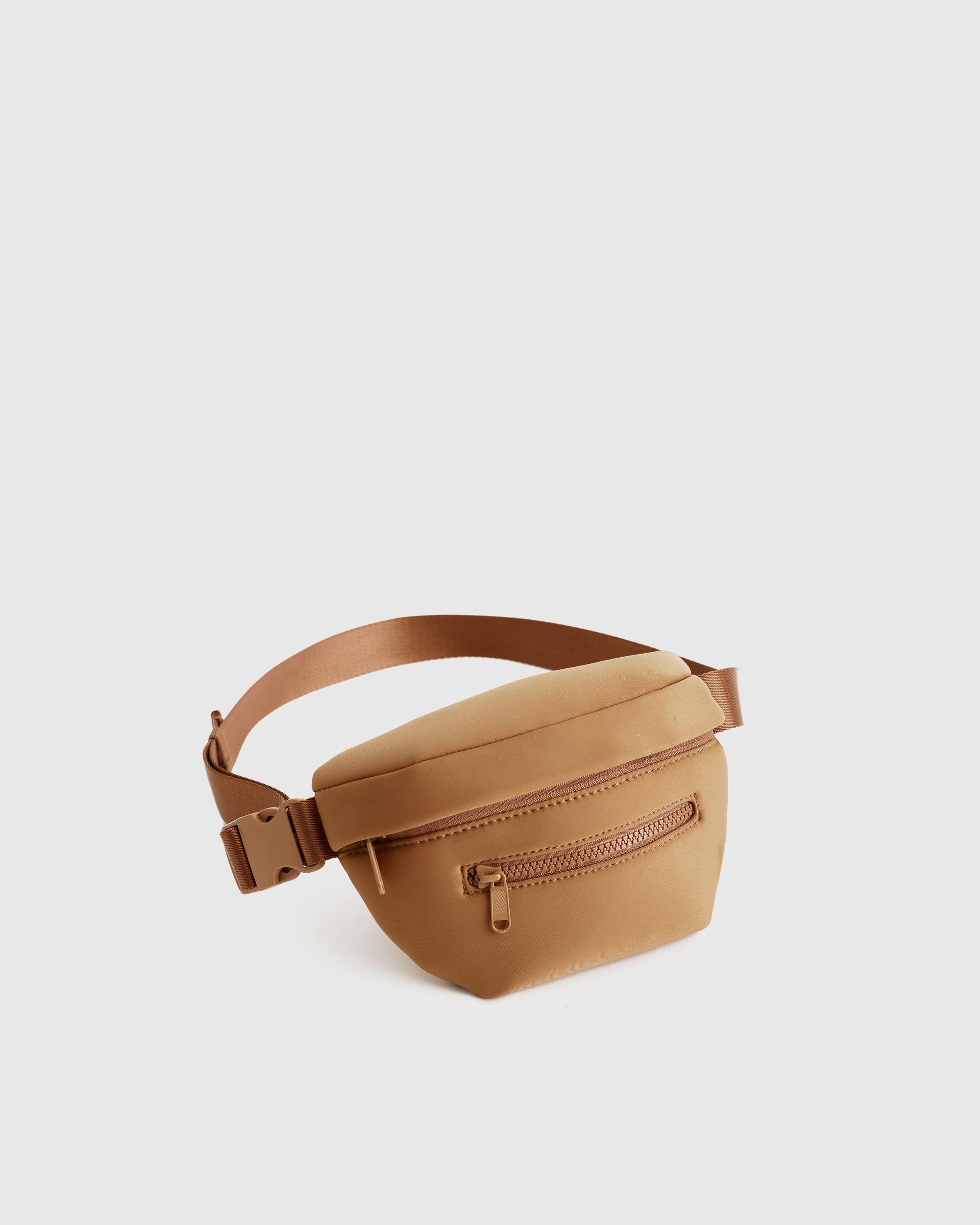 Quince | Women's All-Day Neoprene Belt Bag Product Image