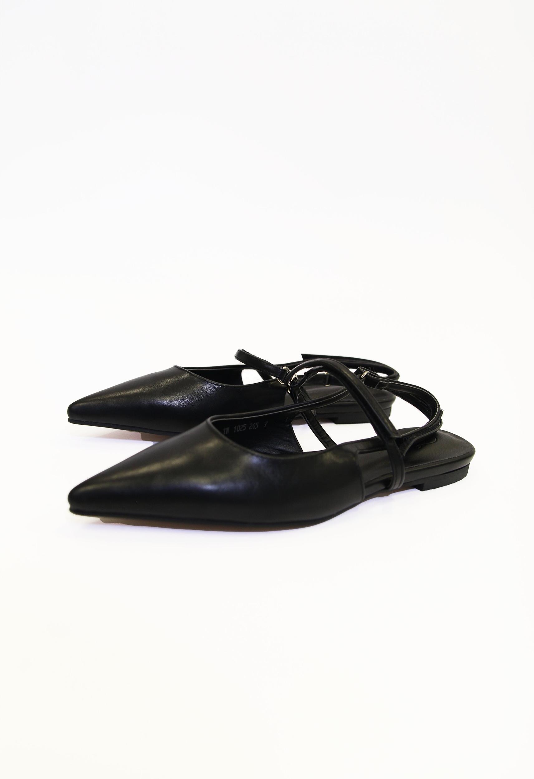 Maria Fernanda Slingback Flats in Black Product Image
