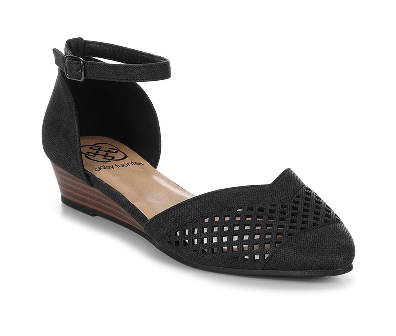 Women's Daisy Fuentes Maylin Wedges Product Image