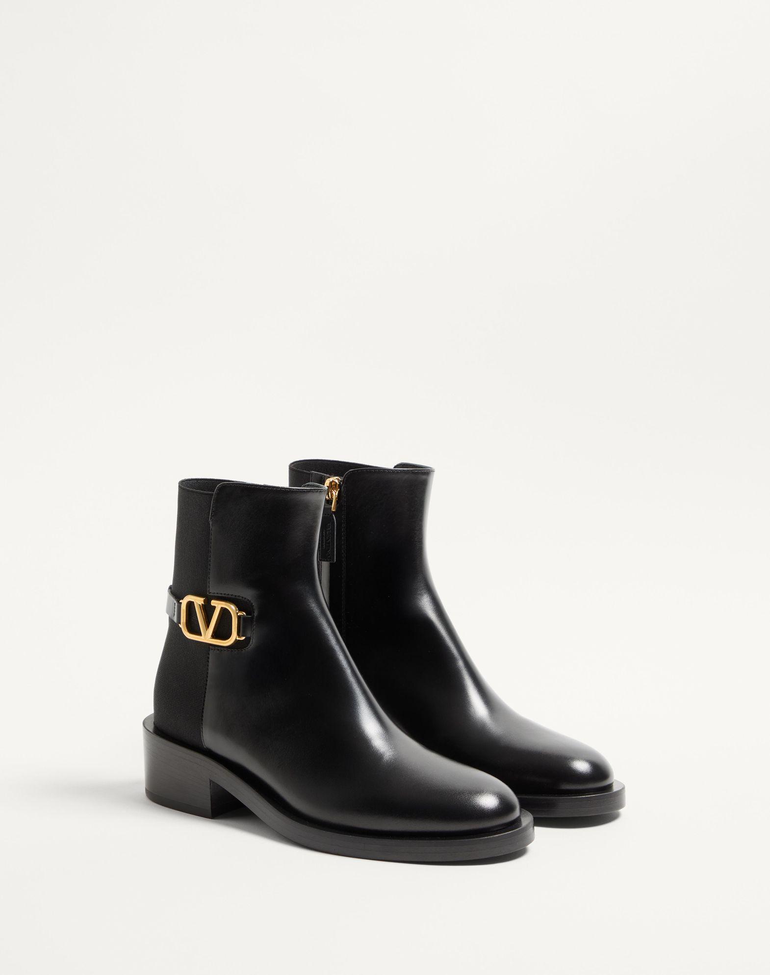 VLOGO SIGNATURE CALFSKIN ANKLE BOOT 30MM  Product Image