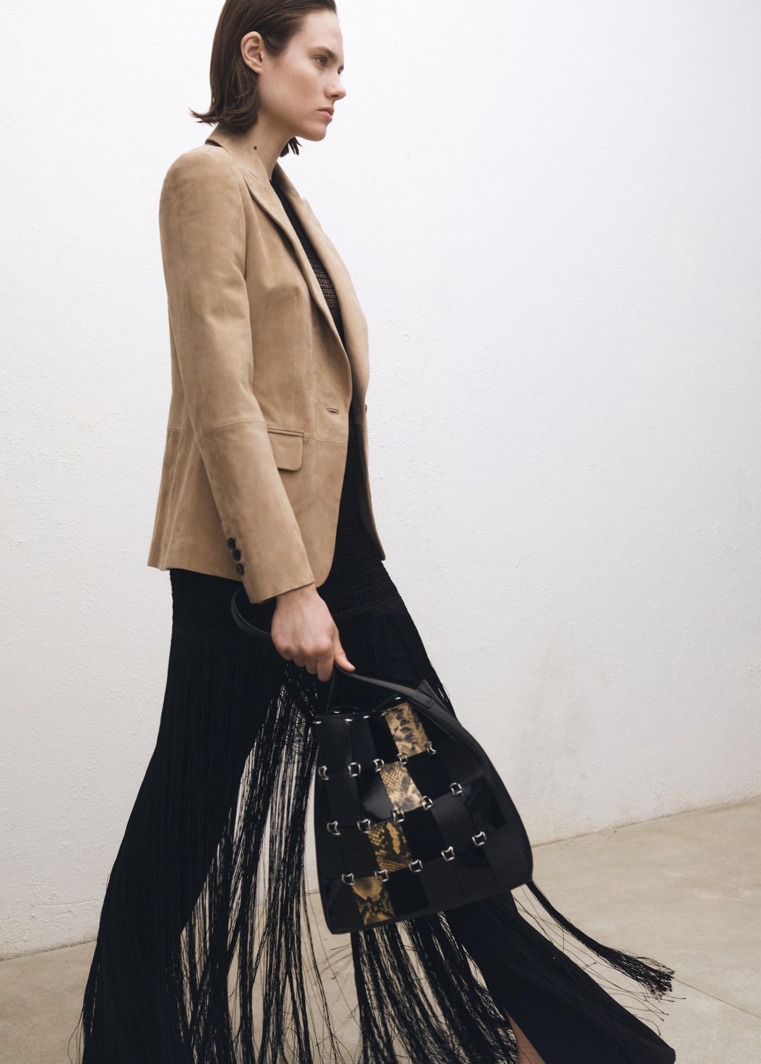 Fitted suede blazer - Women | MANGO USA Product Image