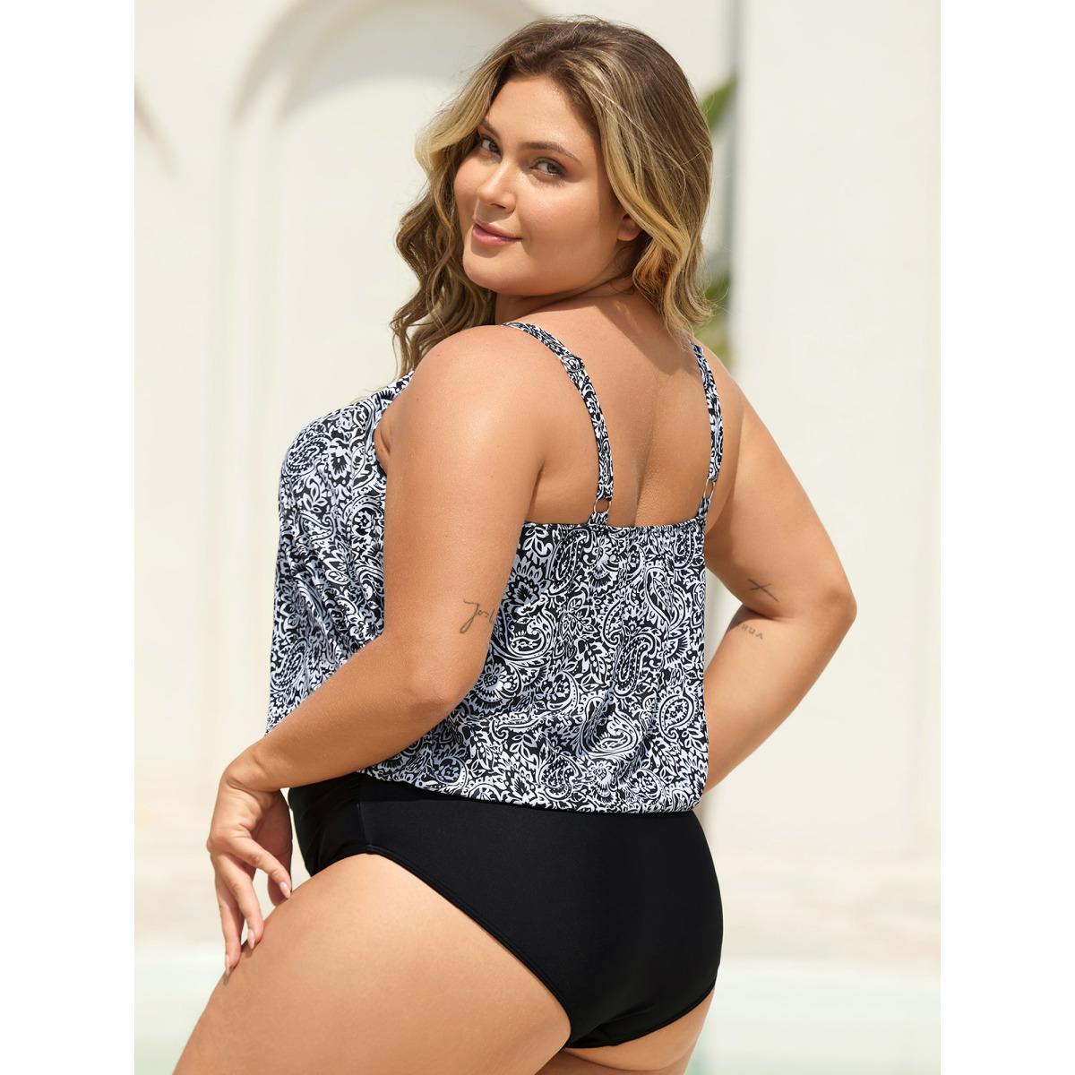 Plus Size Paisley Print Ruched One-Piece Swimsuit Women's Swimwear Black Beach Curve Bathing Suits High stretch One Pieces BloomChic 28/5X Product Image