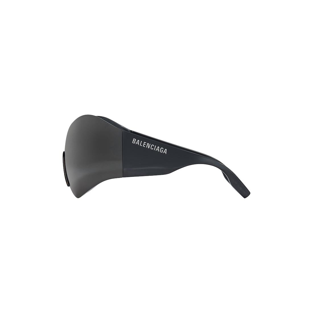 Mask Butterfly Sunglasses in Black Product Image