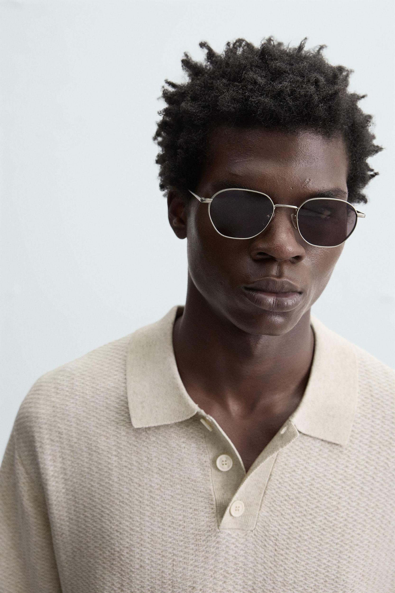 TEXTURED KNIT POLO SHIRT Product Image