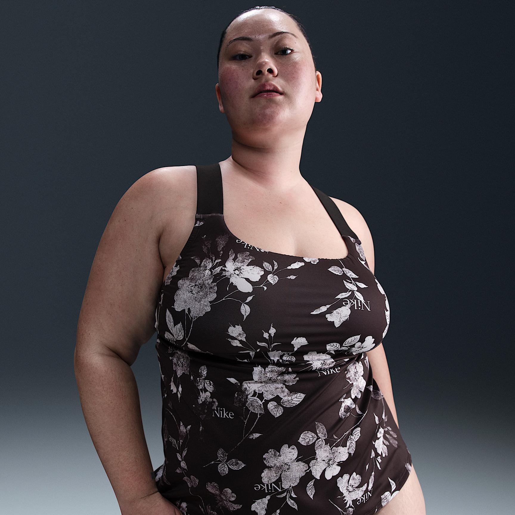 Nike Swim Essential Women's Scoop Neck Tankini- EXT Product Image