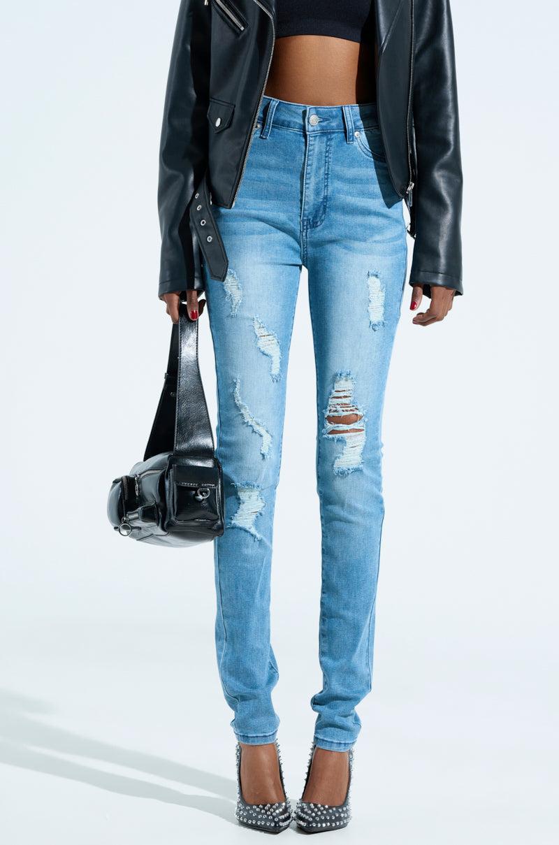 FLEX FIT MEDIUM WASH WITH DISTRESSING Product Image