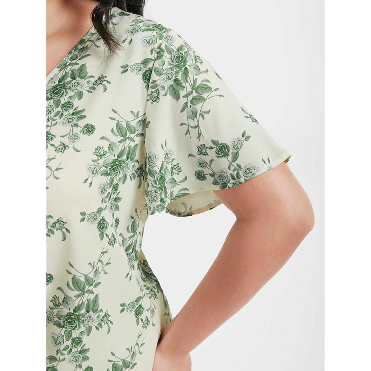 Plus Size Apricot Ditsy Floral Twist-front Flutter V Neck Blouse Women Elegant Short sleeve V-neck Dailywear Blouses BloomChic 26/4X Product Image