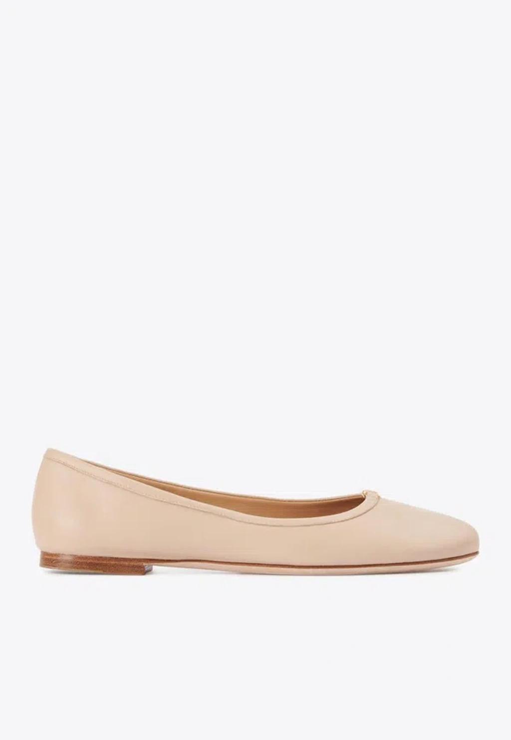 CHLOÉ Woman Ballet Flats Sand Size 9 Leather In Beige Product Image