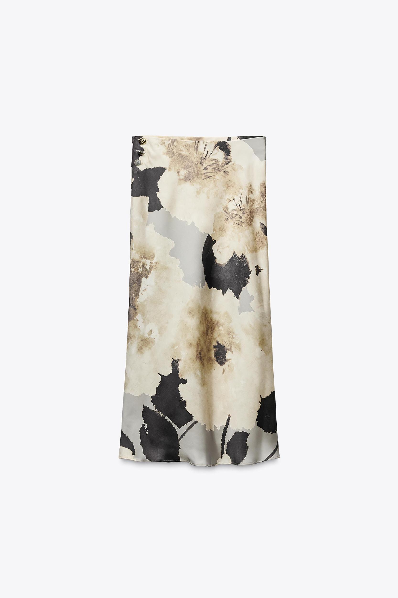 SOFT SHORT SLEEVE KNIT SWEATER Product Image