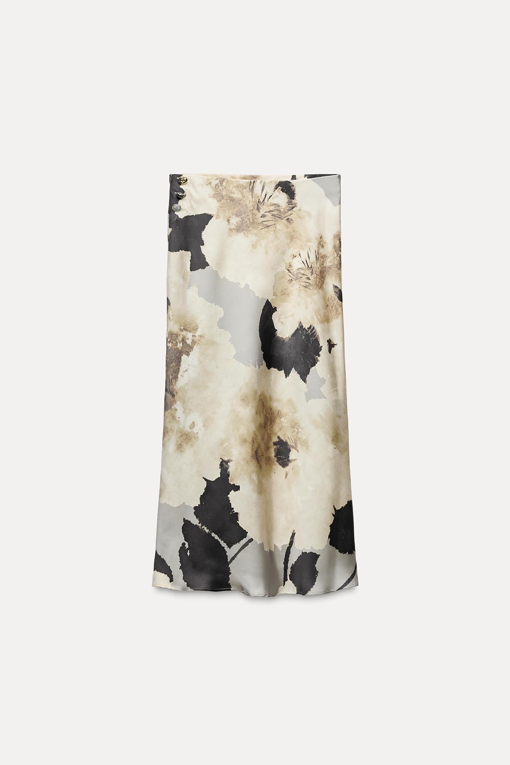 SOFT SHORT SLEEVE KNIT SWEATER Product Image