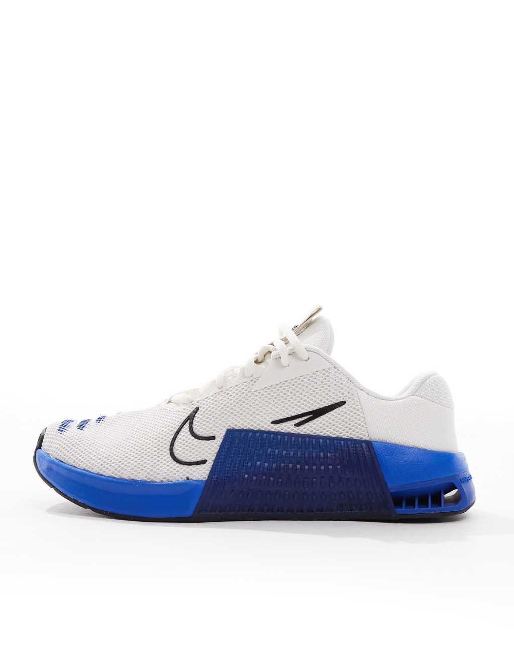 Nike Training Metcon 9 sneakers in white and blue Product Image
