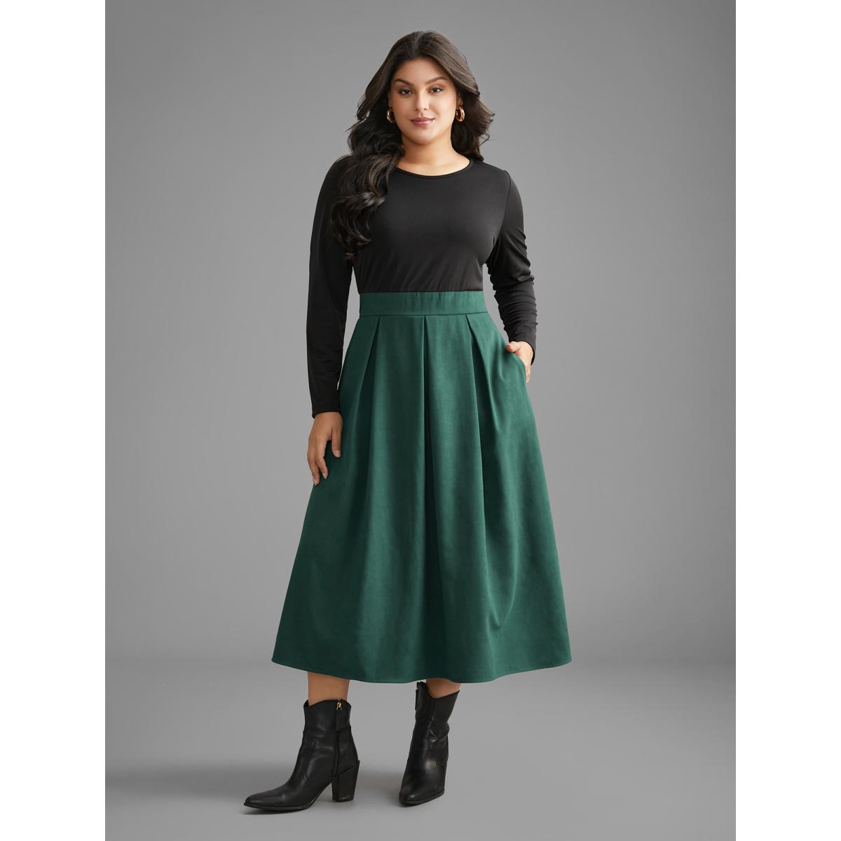 Plus Size Crew Neck Contrast Shirred Pleated Dress DarkGreen Women Casual Contrast Round Neck Long Sleeve Curvy BloomChic 28/5X Product Image