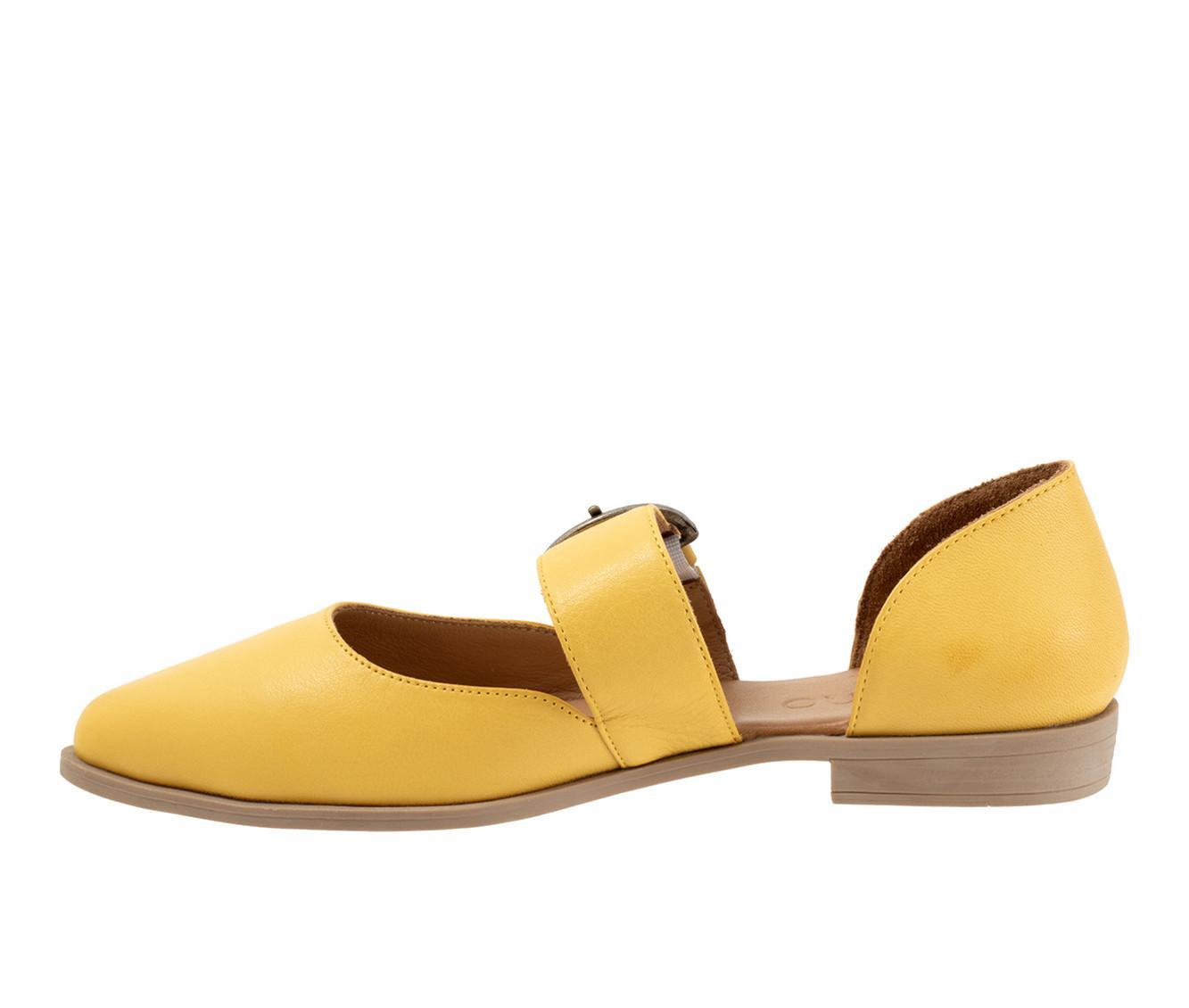 Women's Bueno Brittany Flats Product Image