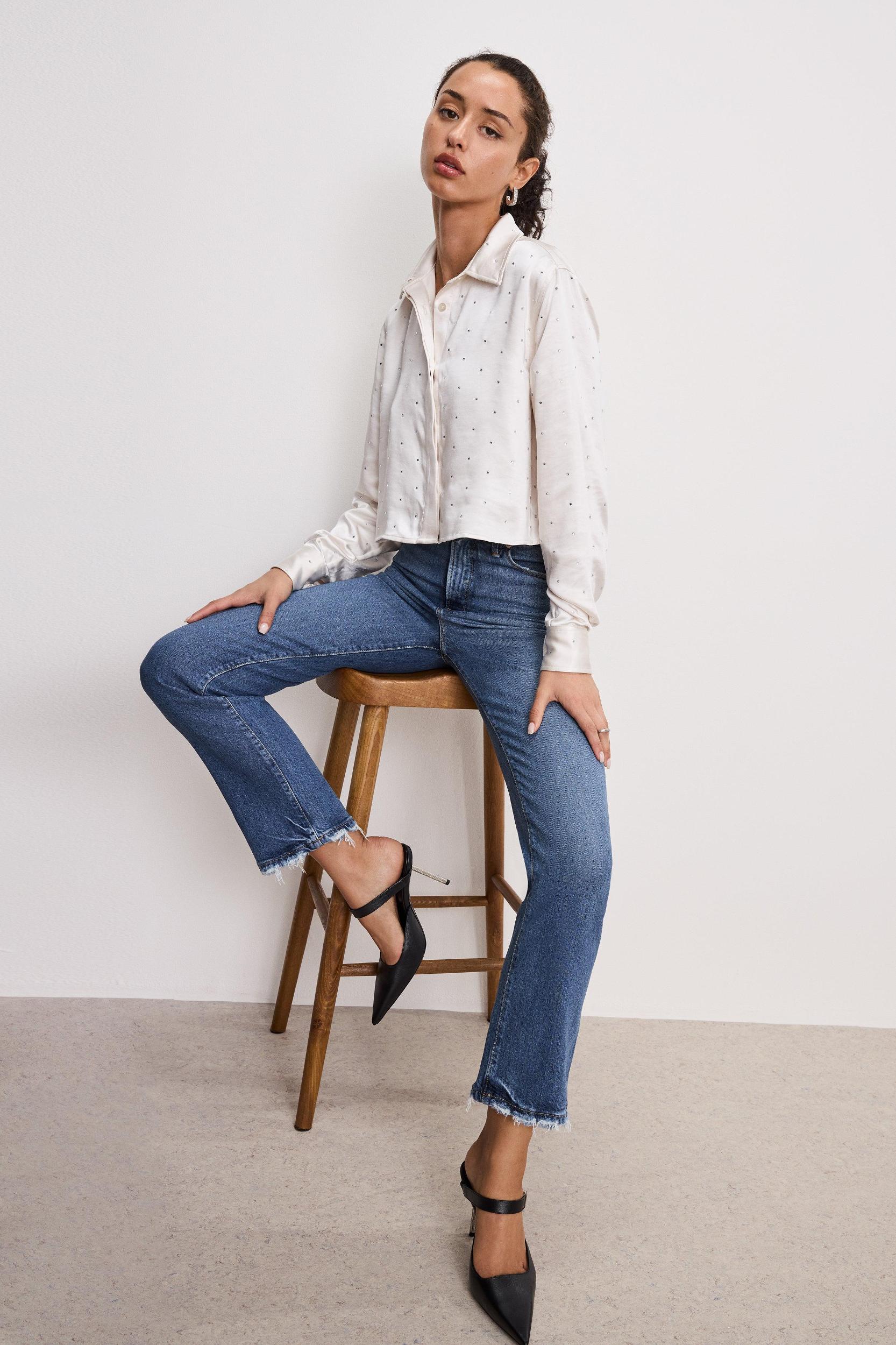 SOFT-TECH GOOD CURVE STRAIGHT JEANS | INDIGO737 Product Image